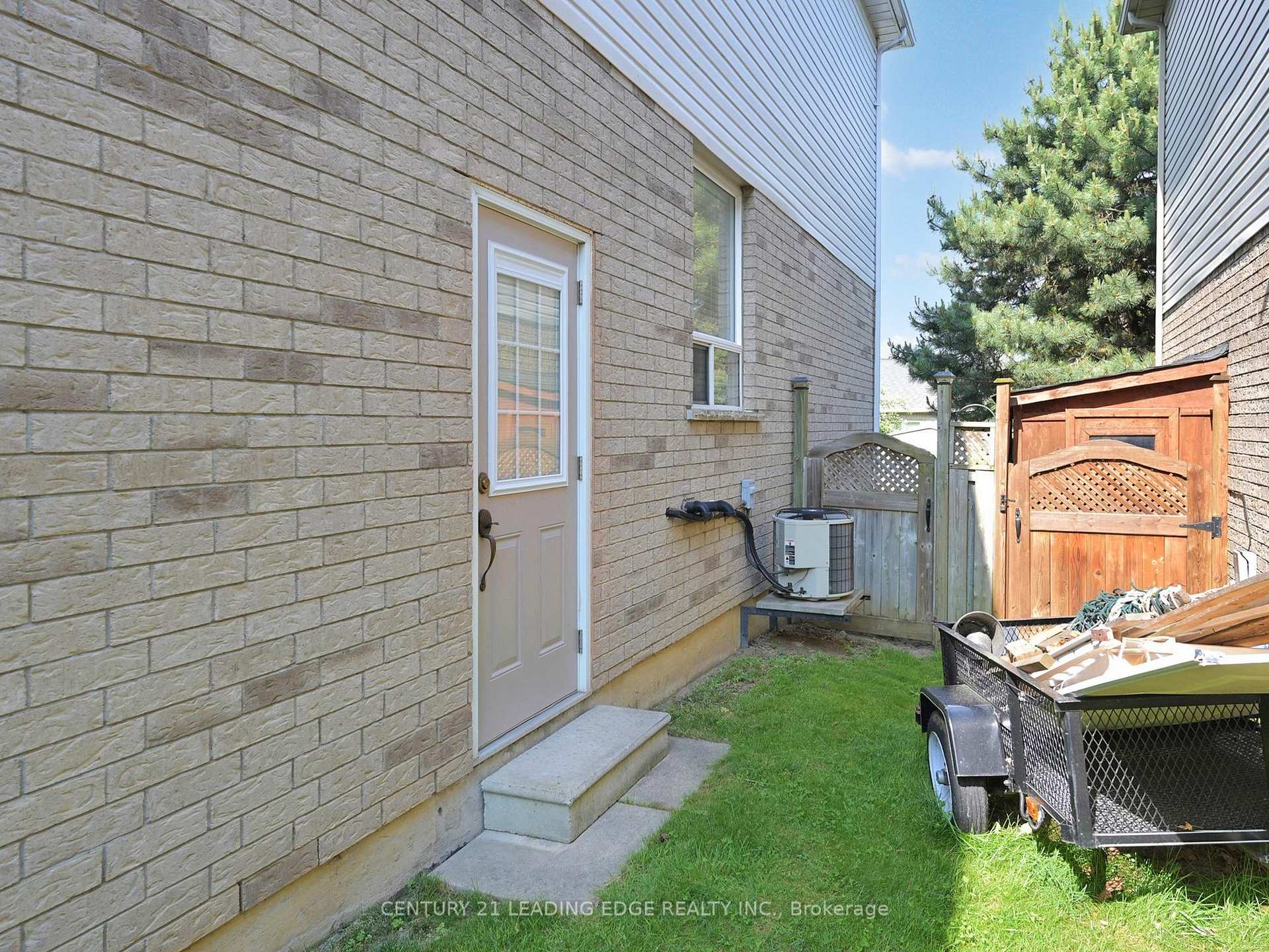 Photo 44 of 47 Thames Drive, Whitby, Rolling Acres — HOMEH
