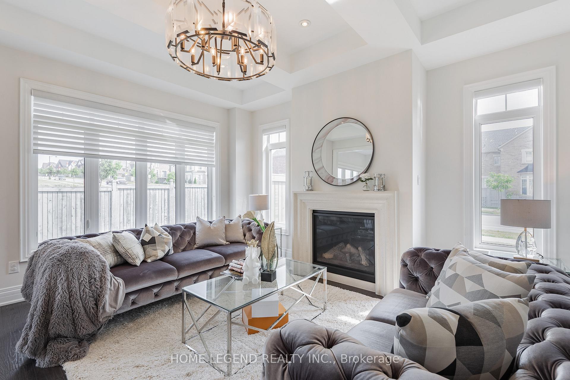 Photo 6 of 101 Foley Crescent, Vaughan, Patterson — HOMEH