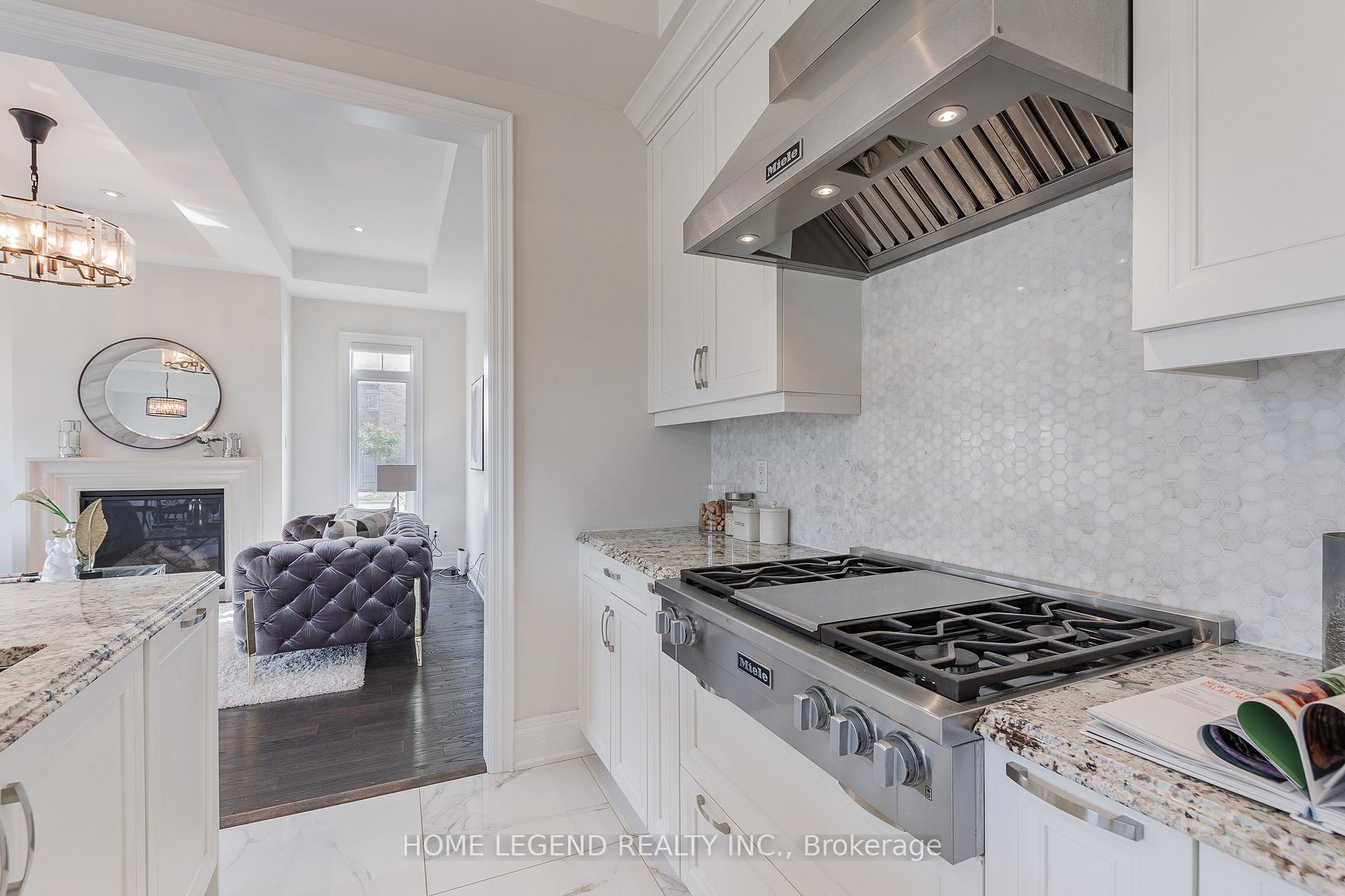 Photo 9 of 101 Foley Crescent, Vaughan, Patterson — HOMEH