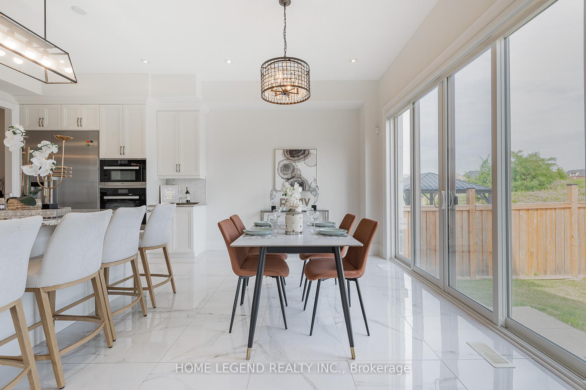 Photo 12 of 101 Foley Crescent, Vaughan, Patterson — HOMEH