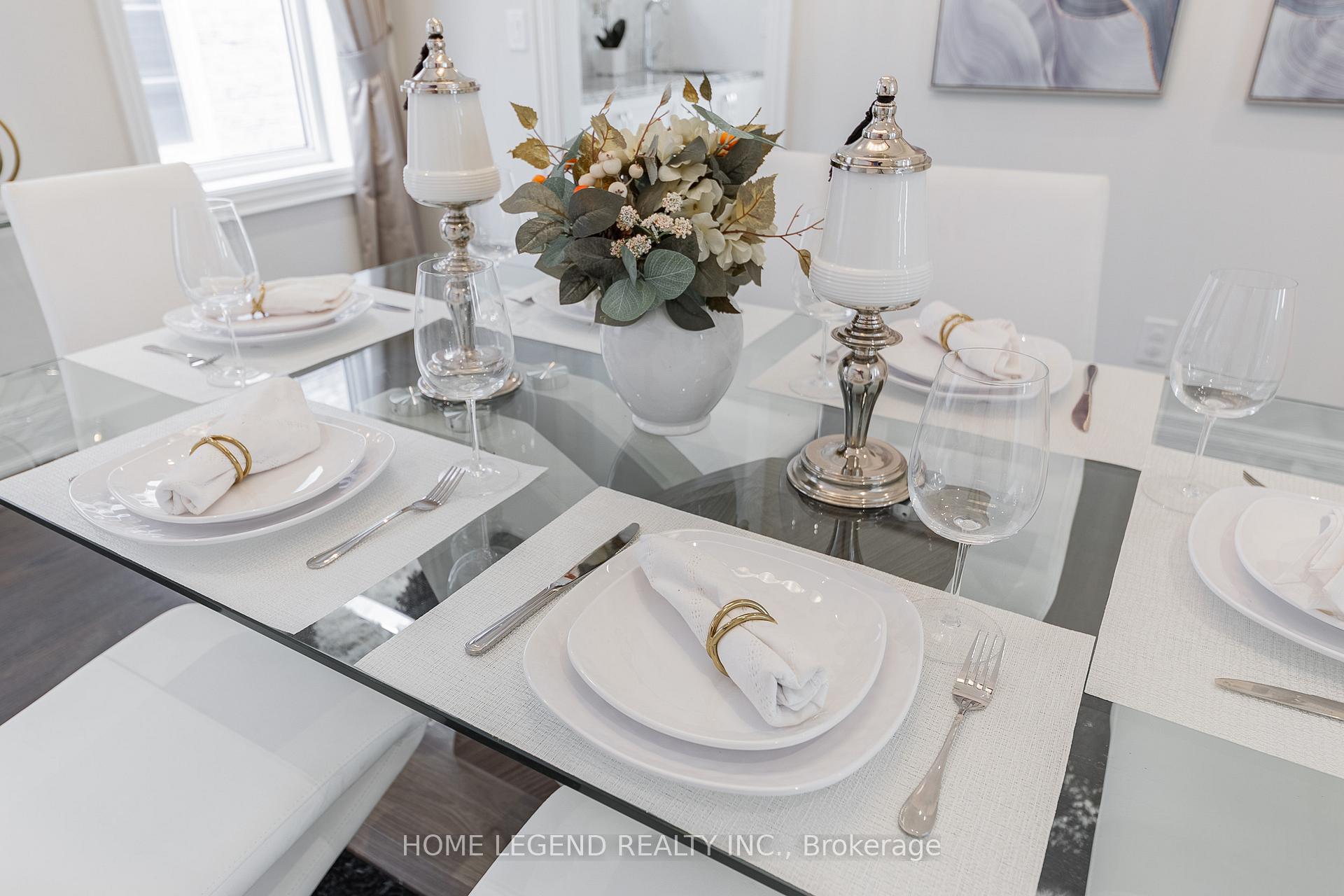 Photo 16 of 101 Foley Crescent, Vaughan, Patterson — HOMEH