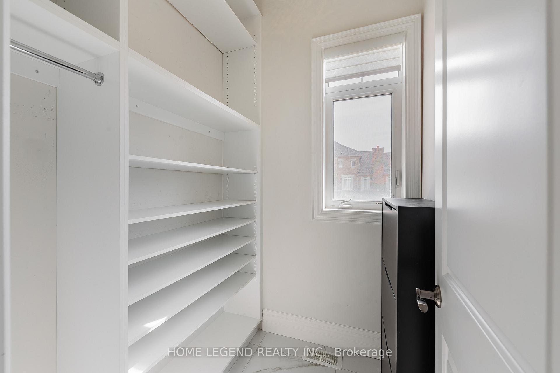 Photo 24 of 101 Foley Crescent, Vaughan, Patterson — HOMEH