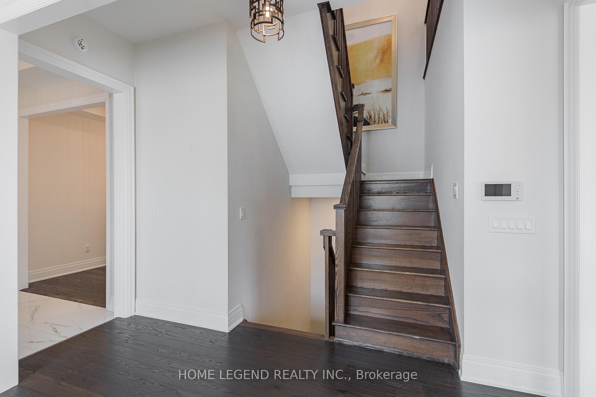 Photo 25 of 101 Foley Crescent, Vaughan, Patterson — HOMEH