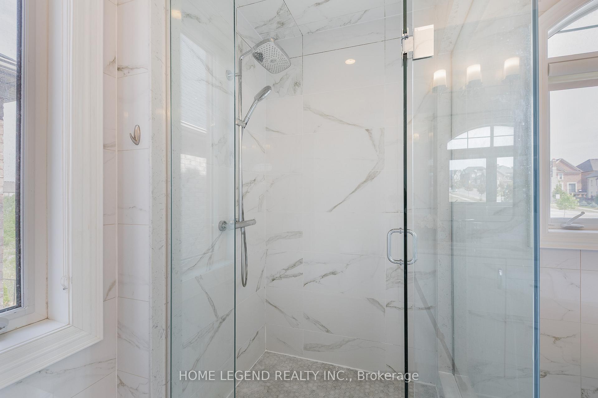 Photo 33 of 101 Foley Crescent, Vaughan, Patterson — HOMEH