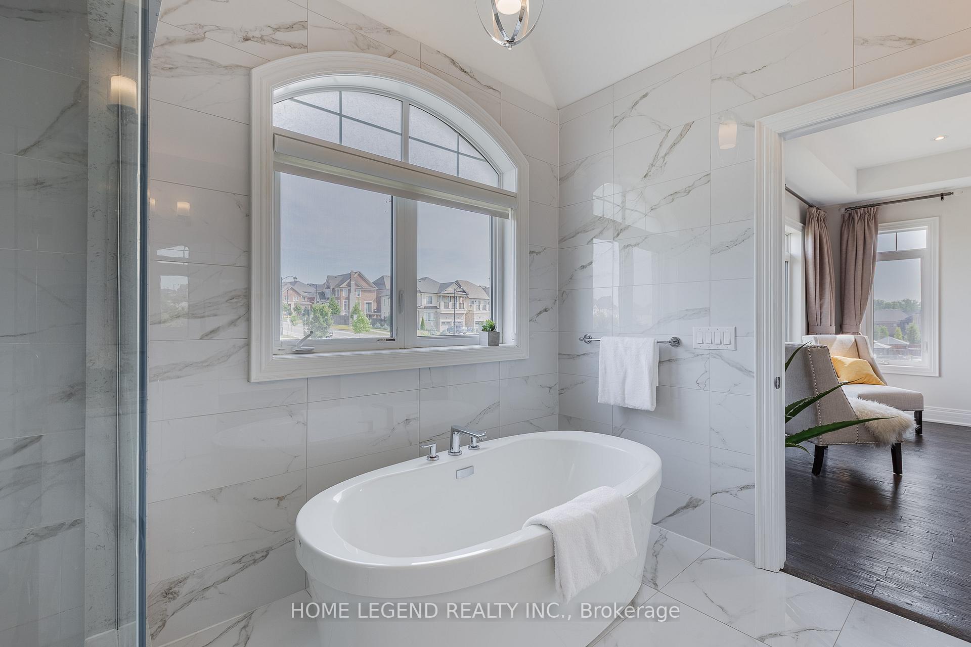 Photo 34 of 101 Foley Crescent, Vaughan, Patterson — HOMEH