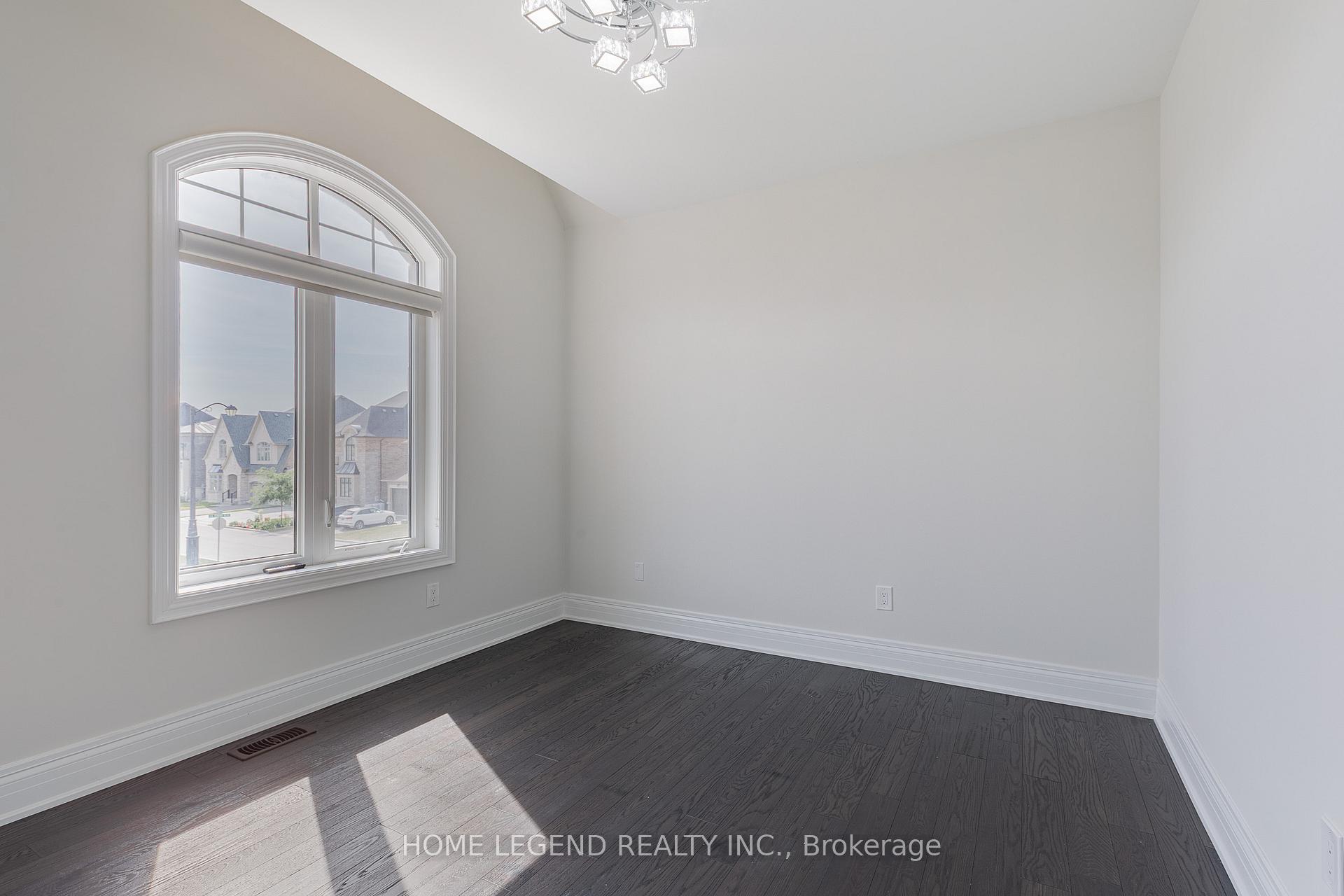 Photo 36 of 101 Foley Crescent, Vaughan, Patterson — HOMEH