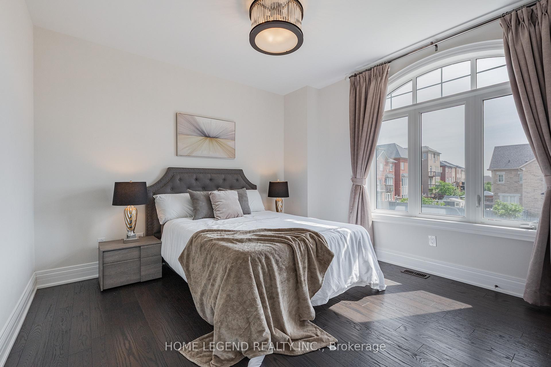 Photo 38 of 101 Foley Crescent, Vaughan, Patterson — HOMEH
