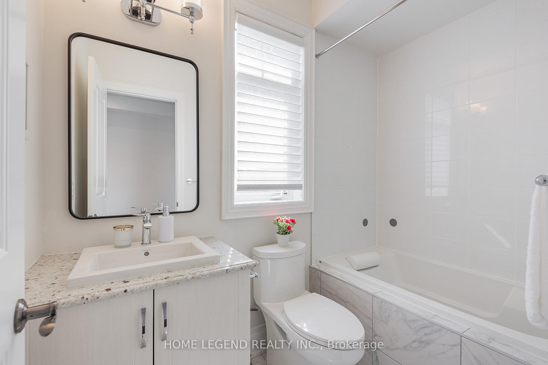 Photo 40 of 101 Foley Crescent, Vaughan, Patterson — HOMEH