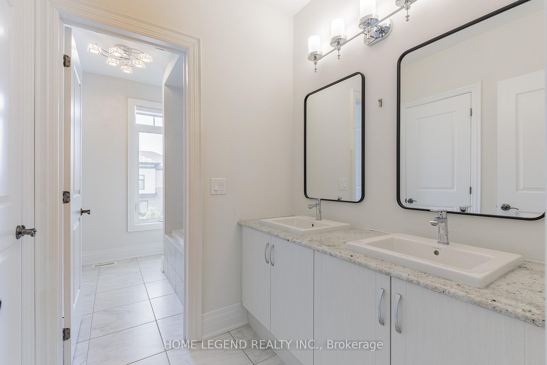 Photo 43 of 101 Foley Crescent, Vaughan, Patterson — HOMEH