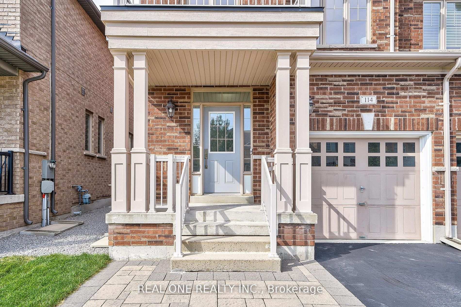 Photo 2 of 114 Beckett Avenue, Markham, Berczy — HOMEH