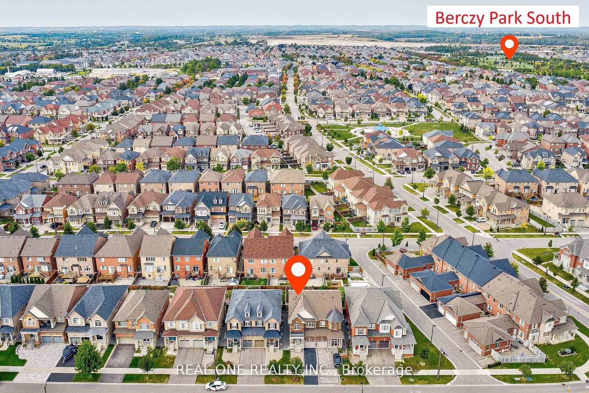 Photo 3 of 114 Beckett Avenue, Markham, Berczy — HOMEH