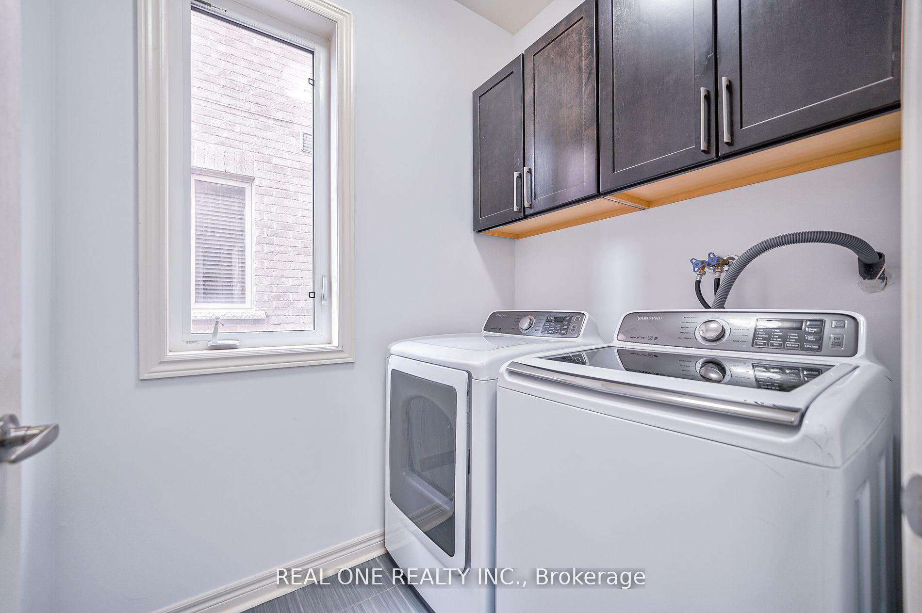 Photo 8 of 114 Beckett Avenue, Markham, Berczy — HOMEH