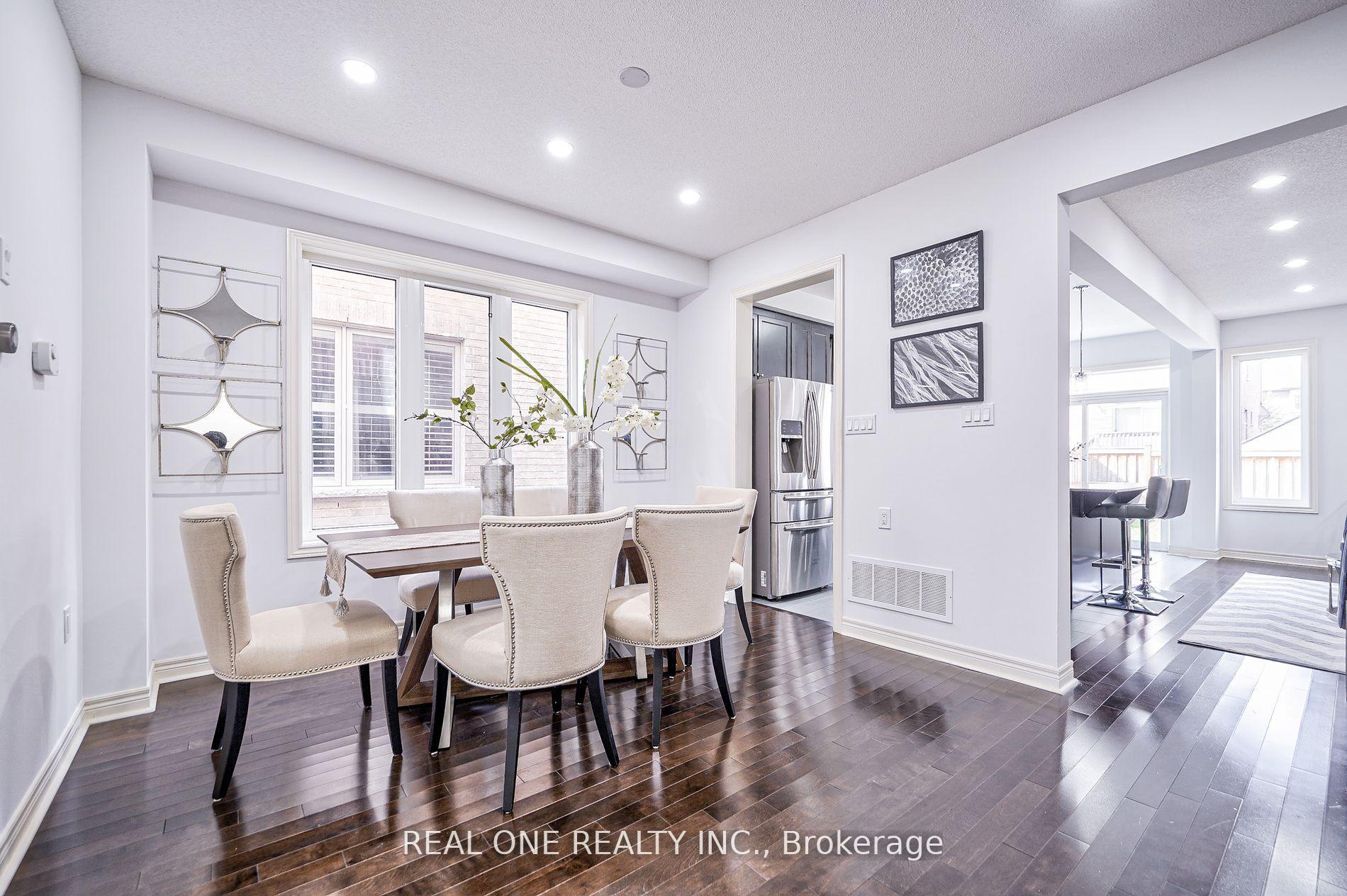 Photo 9 of 114 Beckett Avenue, Markham, Berczy — HOMEH