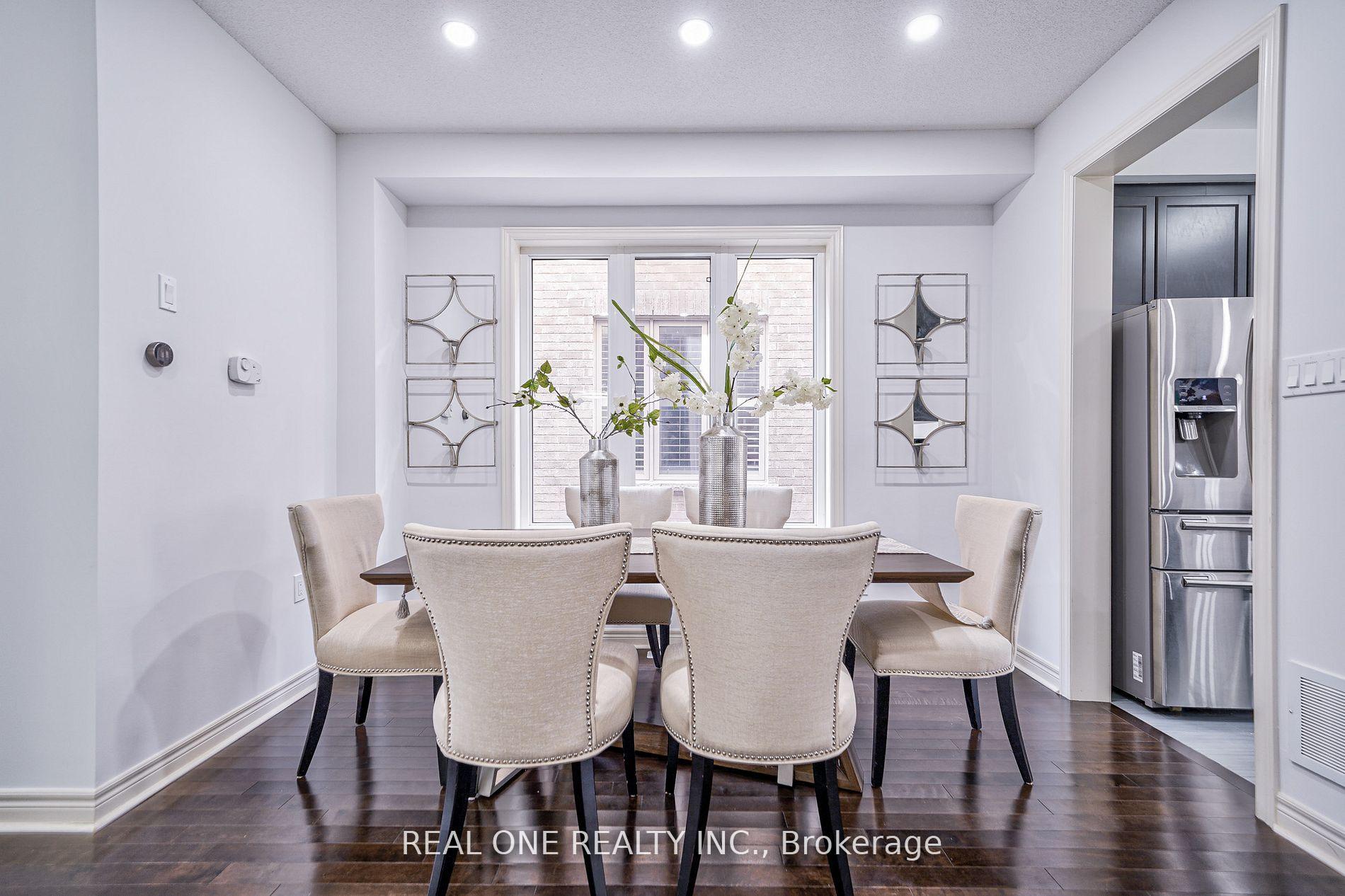 Photo 10 of 114 Beckett Avenue, Markham, Berczy — HOMEH