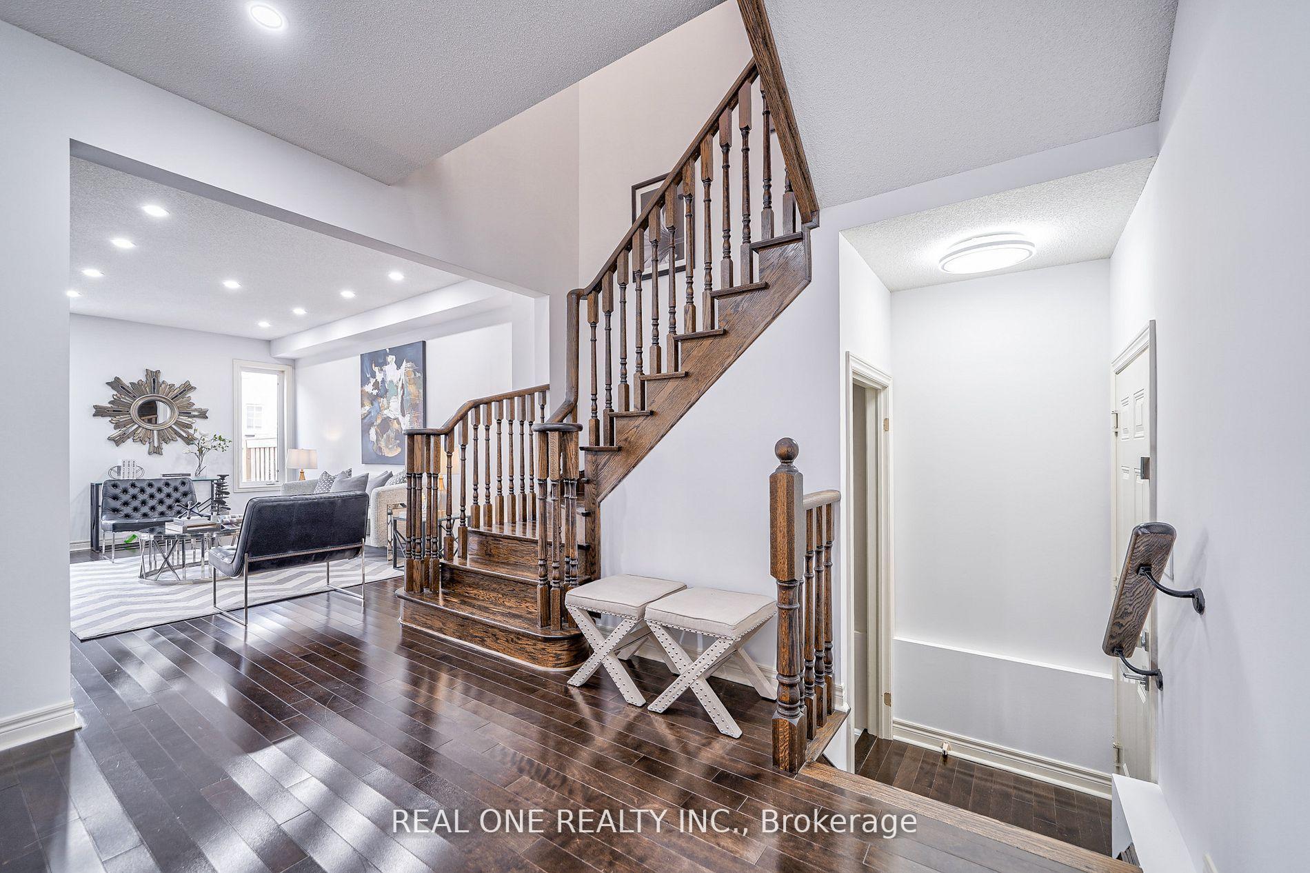 Photo 12 of 114 Beckett Avenue, Markham, Berczy — HOMEH