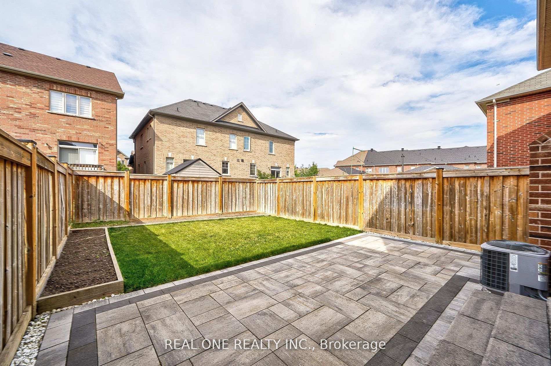 Photo 39 of 114 Beckett Avenue, Markham, Berczy — HOMEH