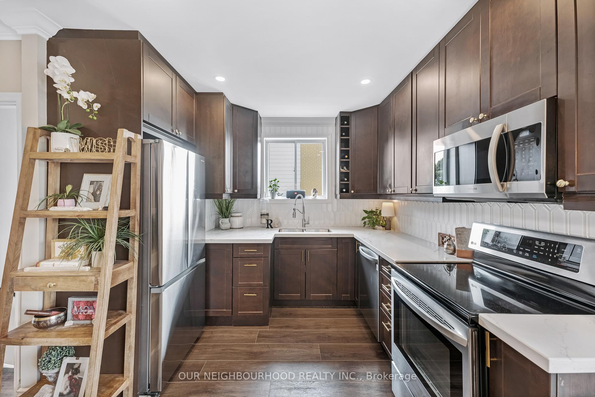 Photo 7 of 227 Rosedale Drive, Whitby, Downtown Whitby — HOMEH