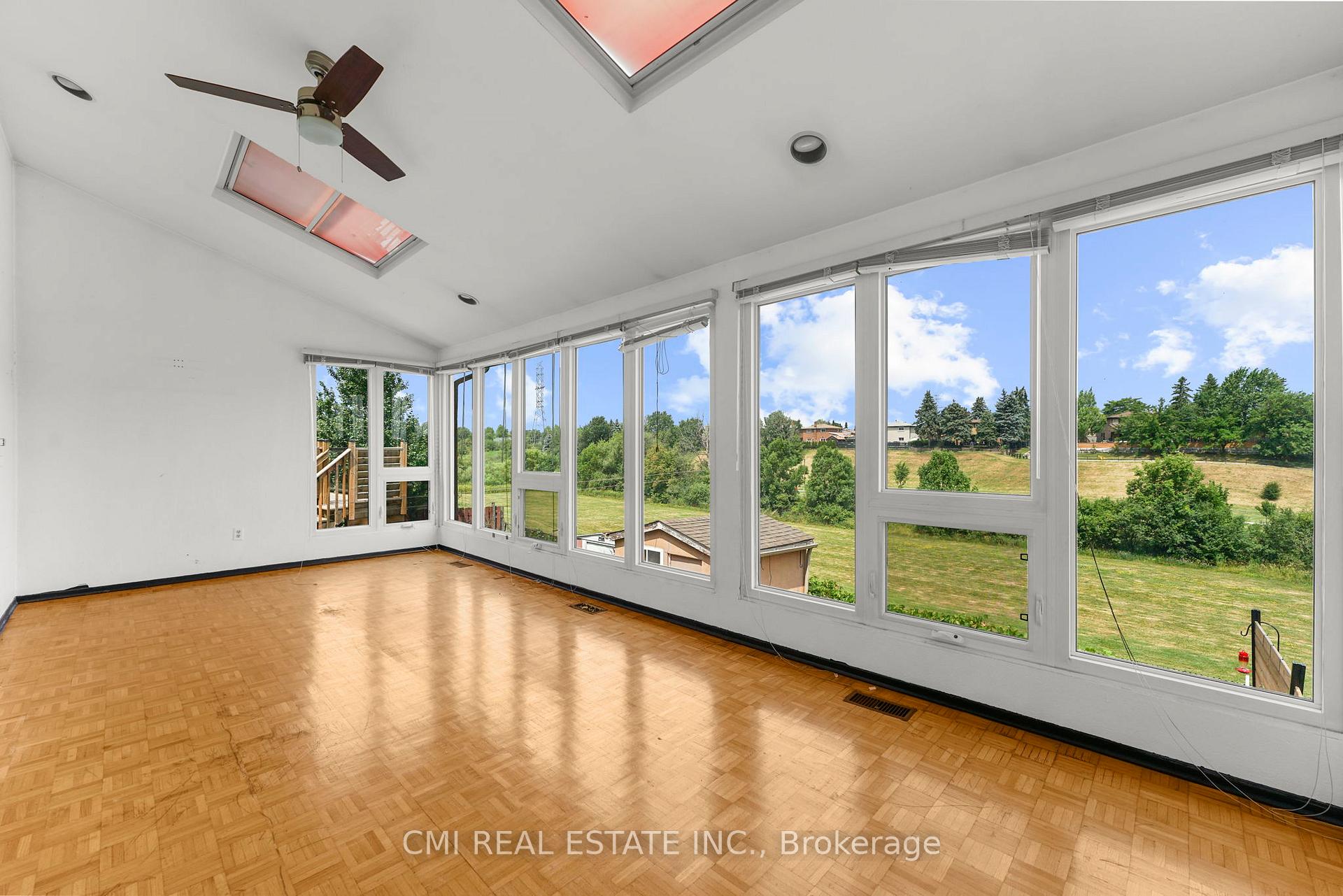 Photo 9 of 119 Albany Drive, Vaughan, West Woodbridge — HOMEH
