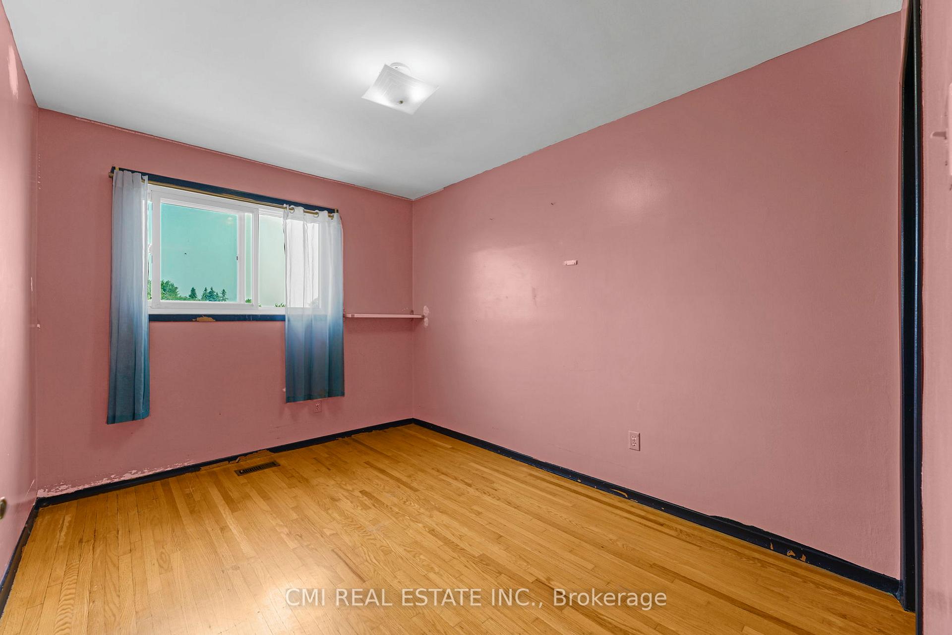 Photo 23 of 119 Albany Drive, Vaughan, West Woodbridge — HOMEH