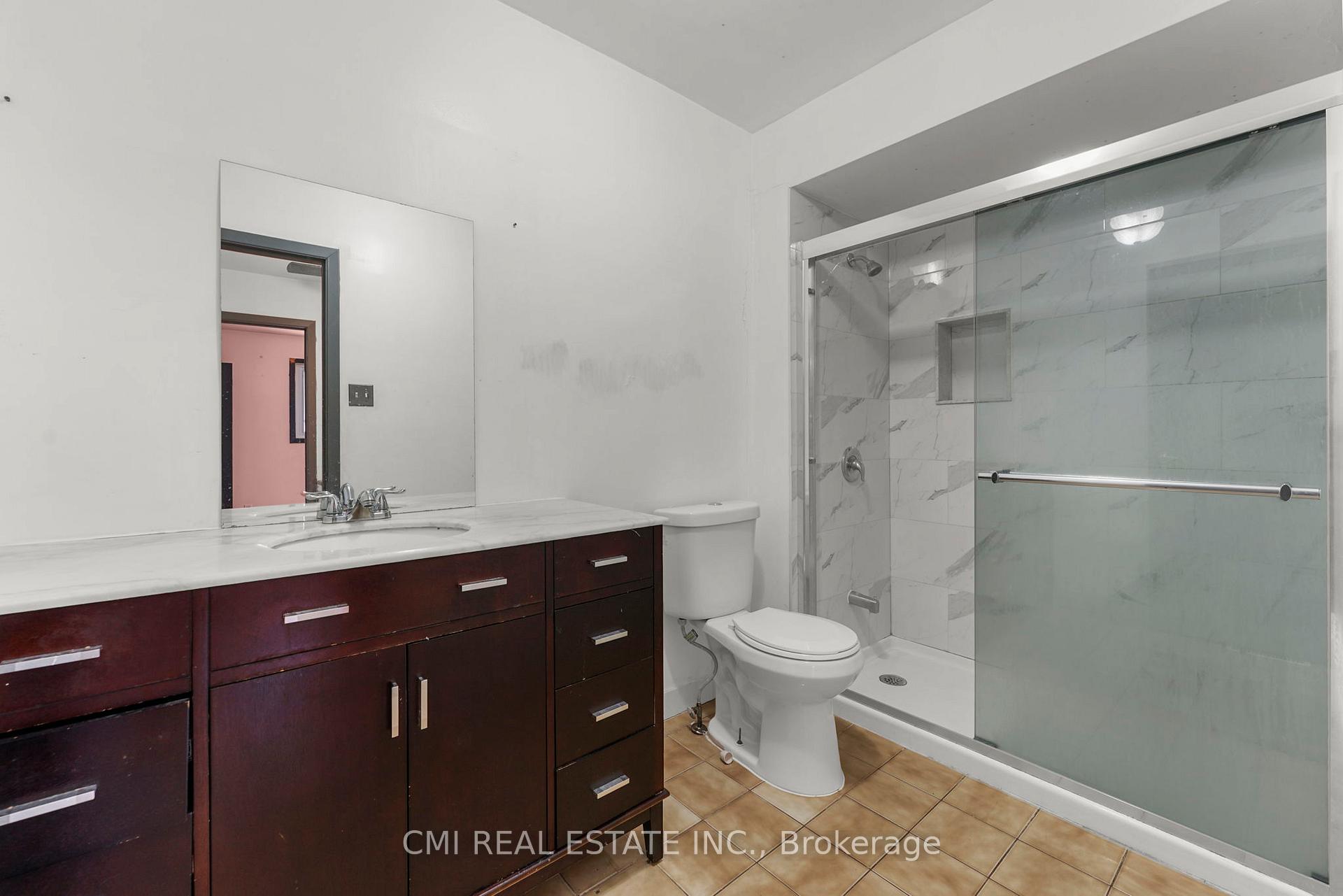 Photo 24 of 119 Albany Drive, Vaughan, West Woodbridge — HOMEH