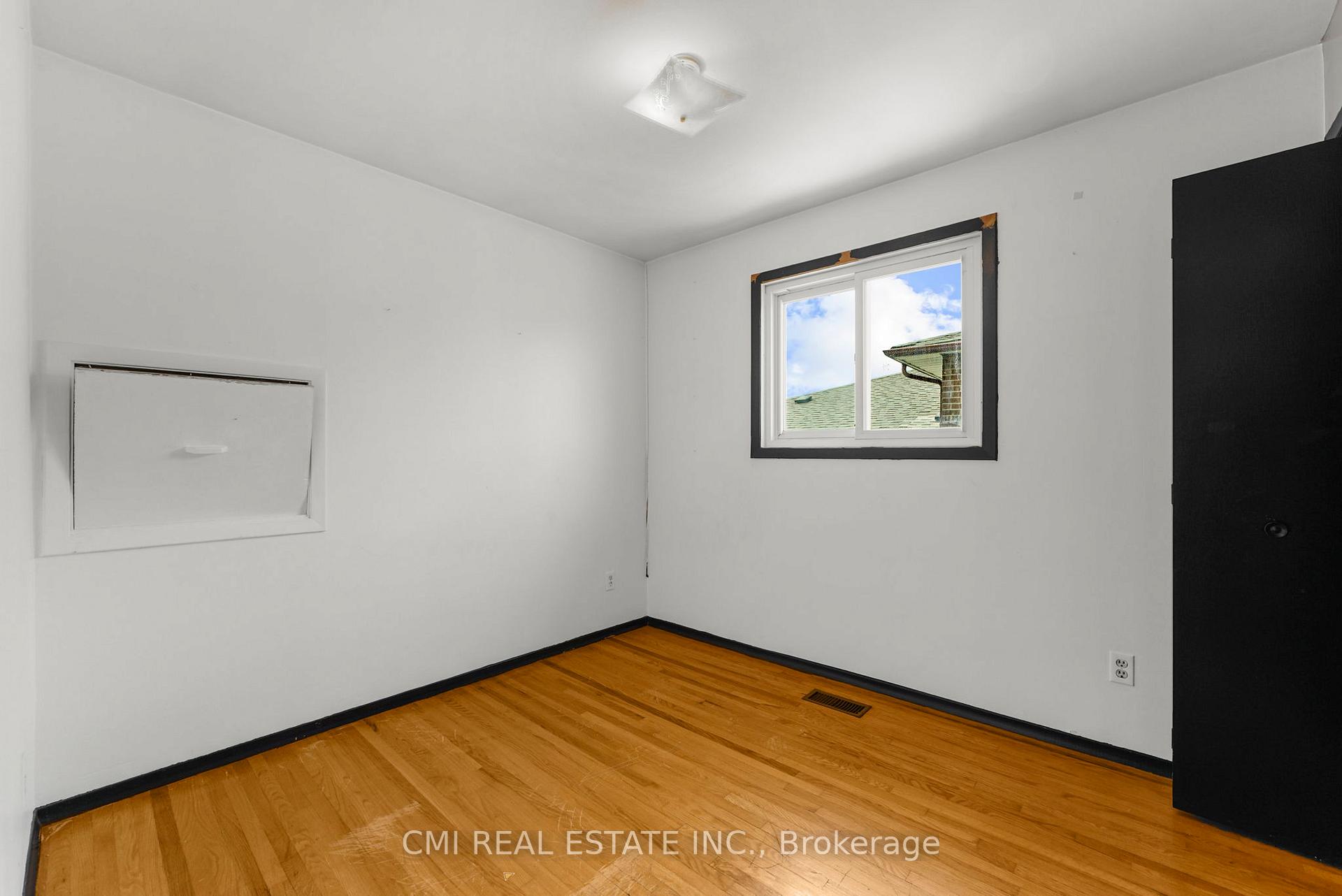Photo 25 of 119 Albany Drive, Vaughan, West Woodbridge — HOMEH