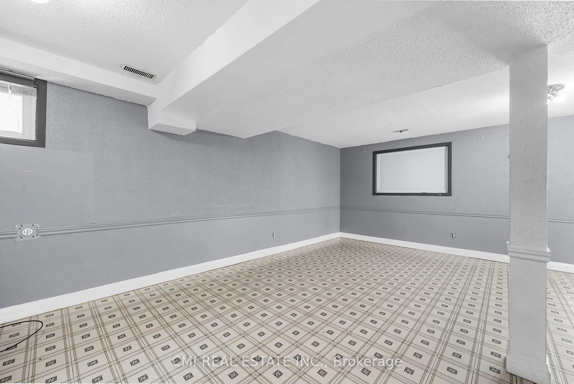 Photo 31 of 119 Albany Drive, Vaughan, West Woodbridge — HOMEH