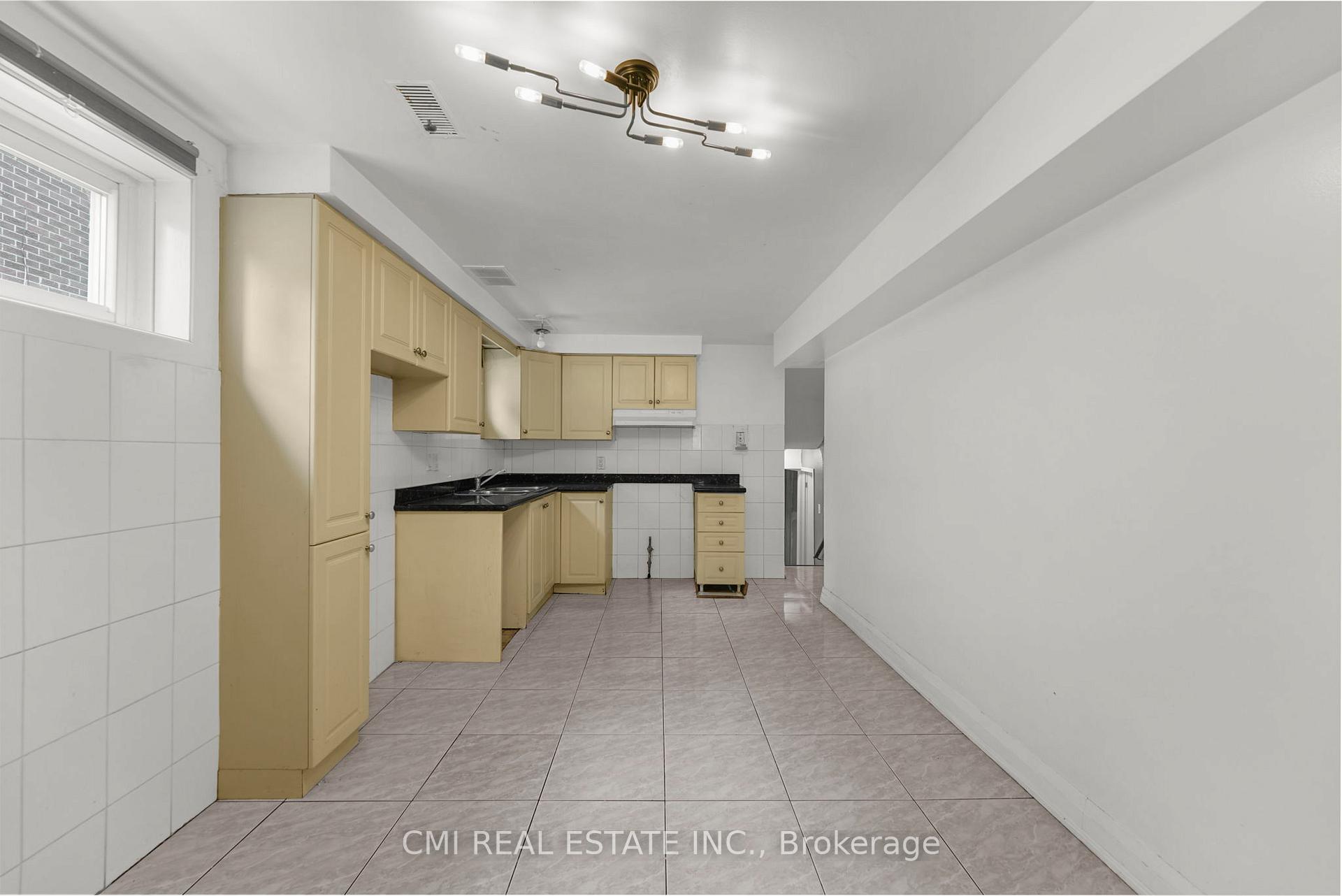 Photo 35 of 119 Albany Drive, Vaughan, West Woodbridge — HOMEH