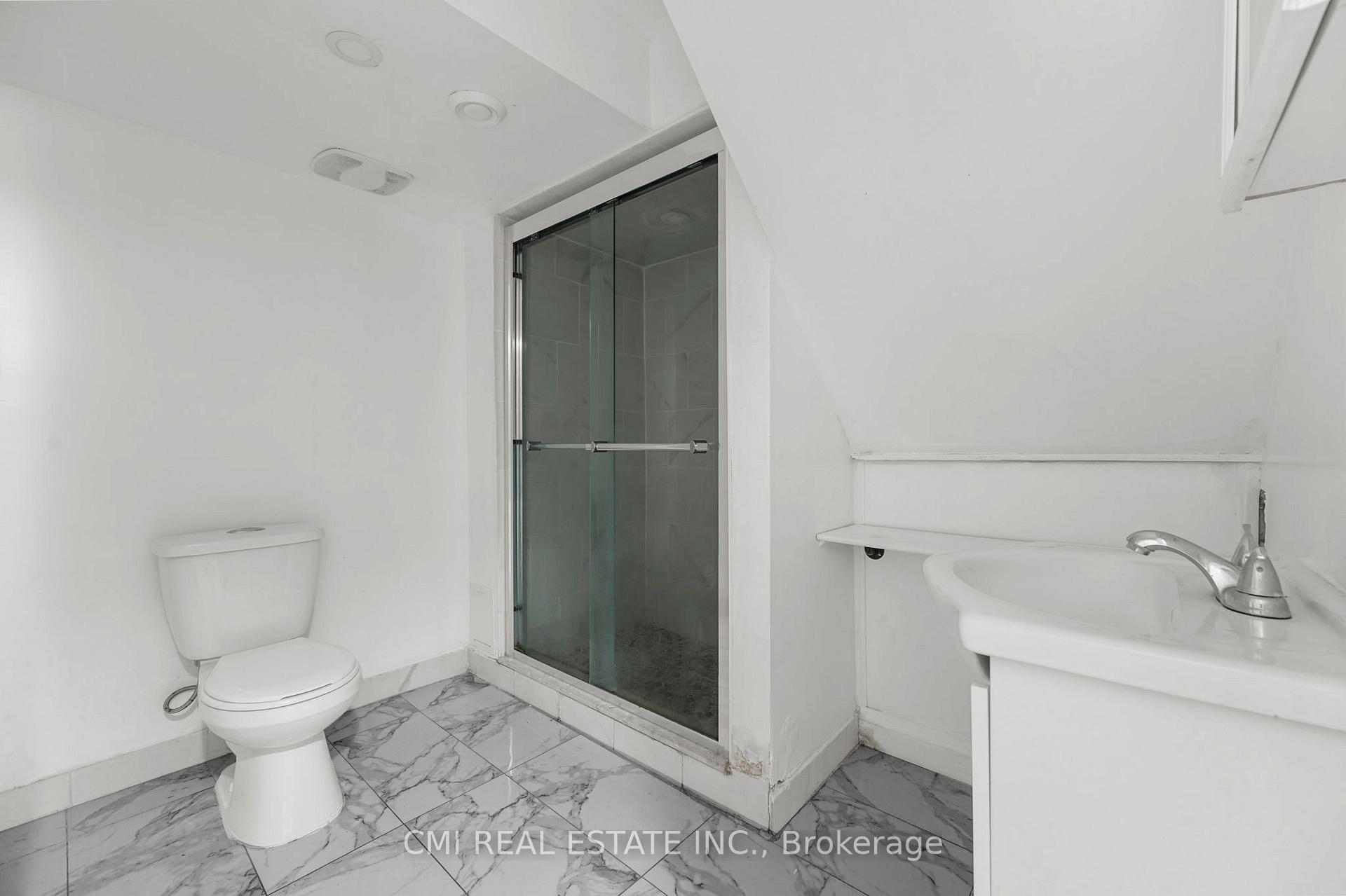 Photo 36 of 119 Albany Drive, Vaughan, West Woodbridge — HOMEH