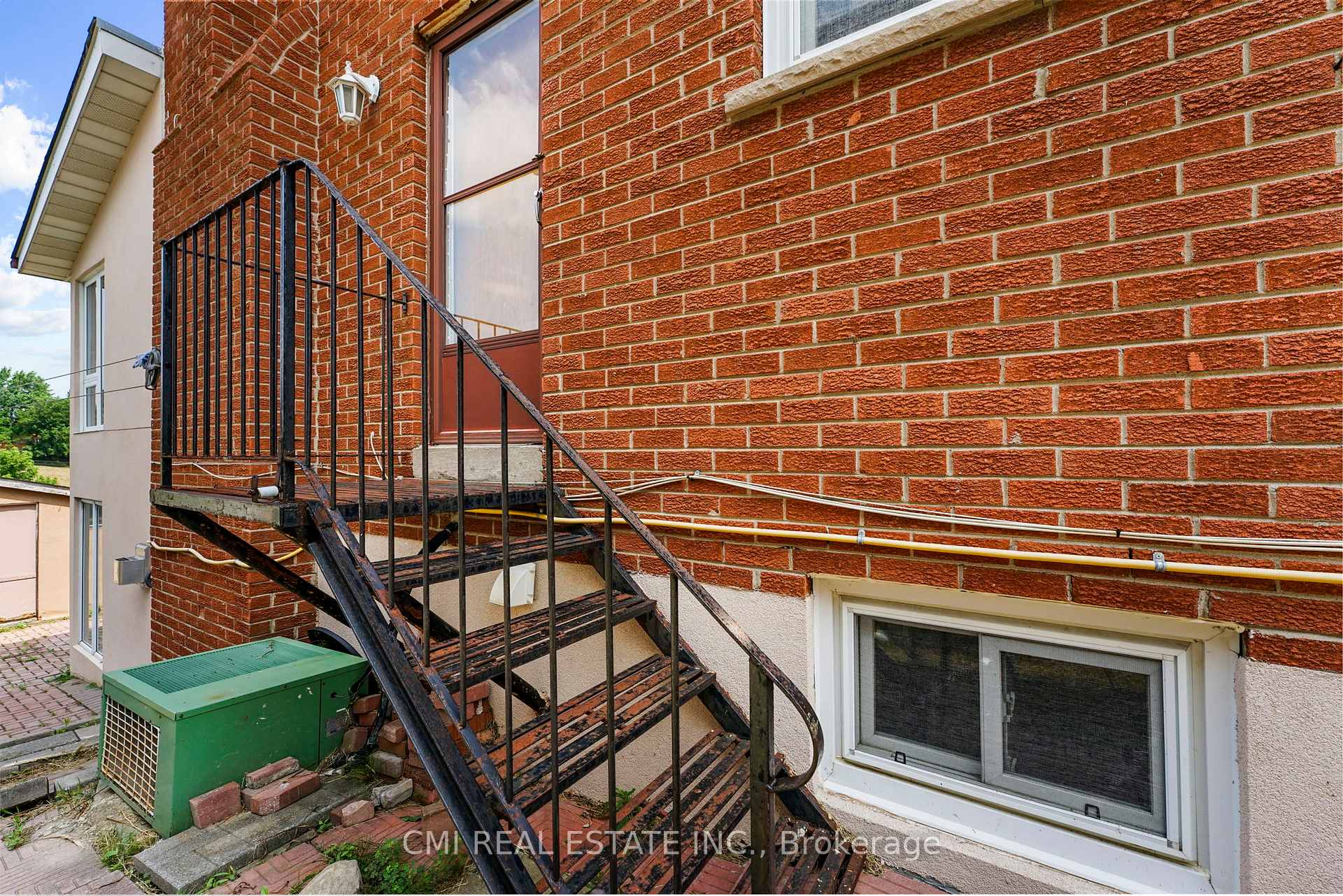 Photo 38 of 119 Albany Drive, Vaughan, West Woodbridge — HOMEH