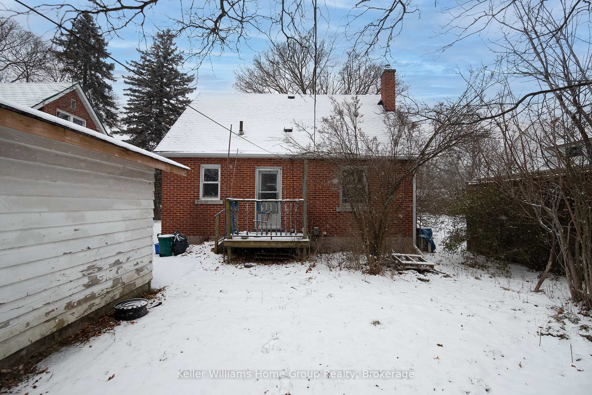 Photo 18 of 32 Dietz Avenue S, Waterloo — HOMEH
