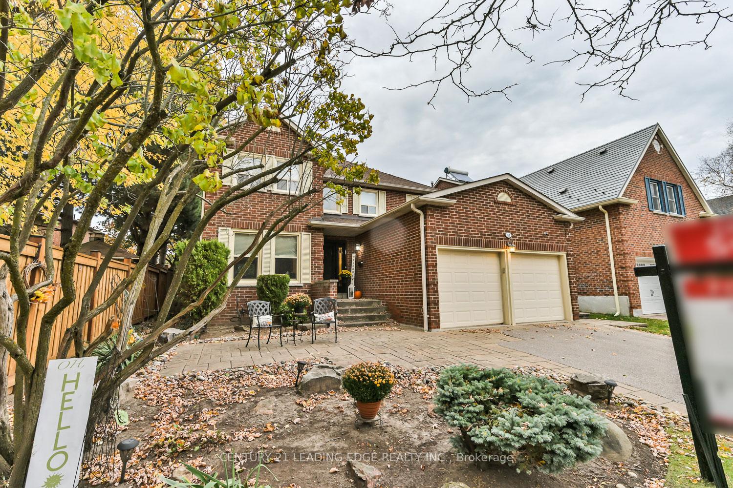 Photo 3 of 81 Mccarty Crescent, Markham, Markham Village — HOMEH