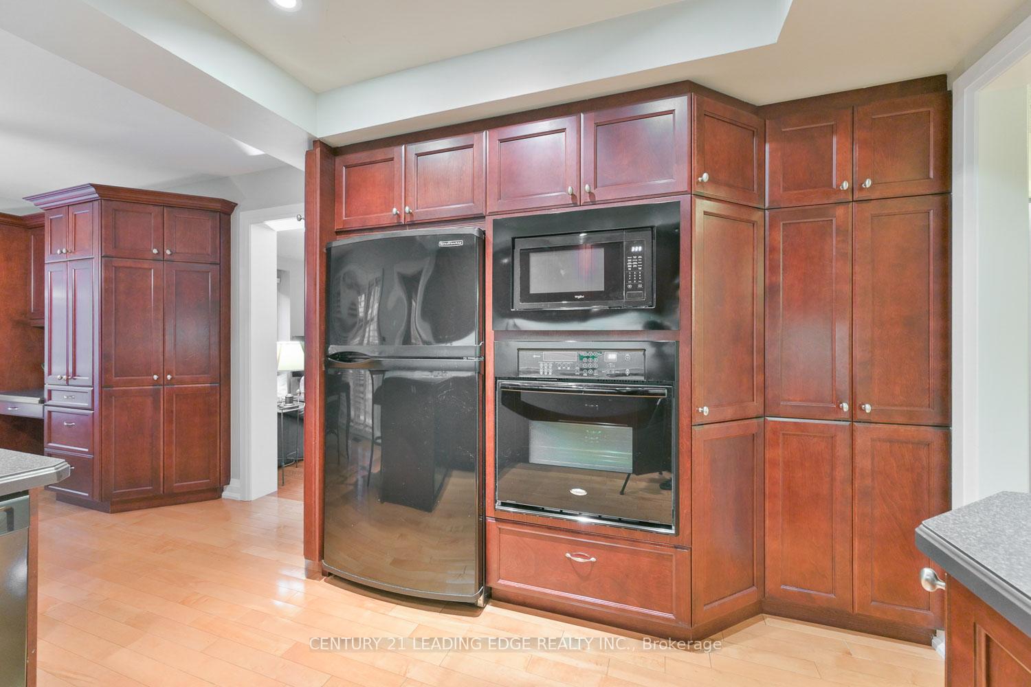 Photo 14 of 81 Mccarty Crescent, Markham, Markham Village — HOMEH