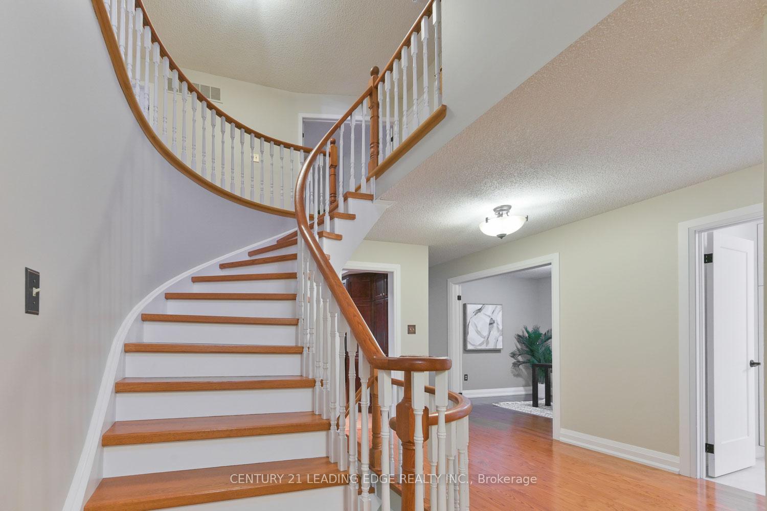Photo 23 of 81 Mccarty Crescent, Markham, Markham Village — HOMEH