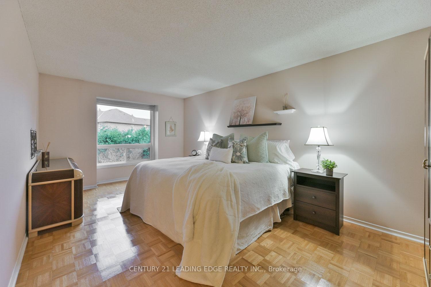 Photo 27 of 81 Mccarty Crescent, Markham, Markham Village — HOMEH