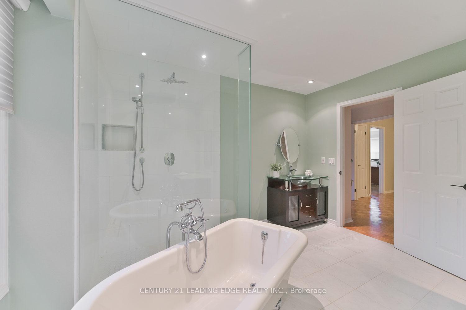 Photo 30 of 81 Mccarty Crescent, Markham, Markham Village — HOMEH