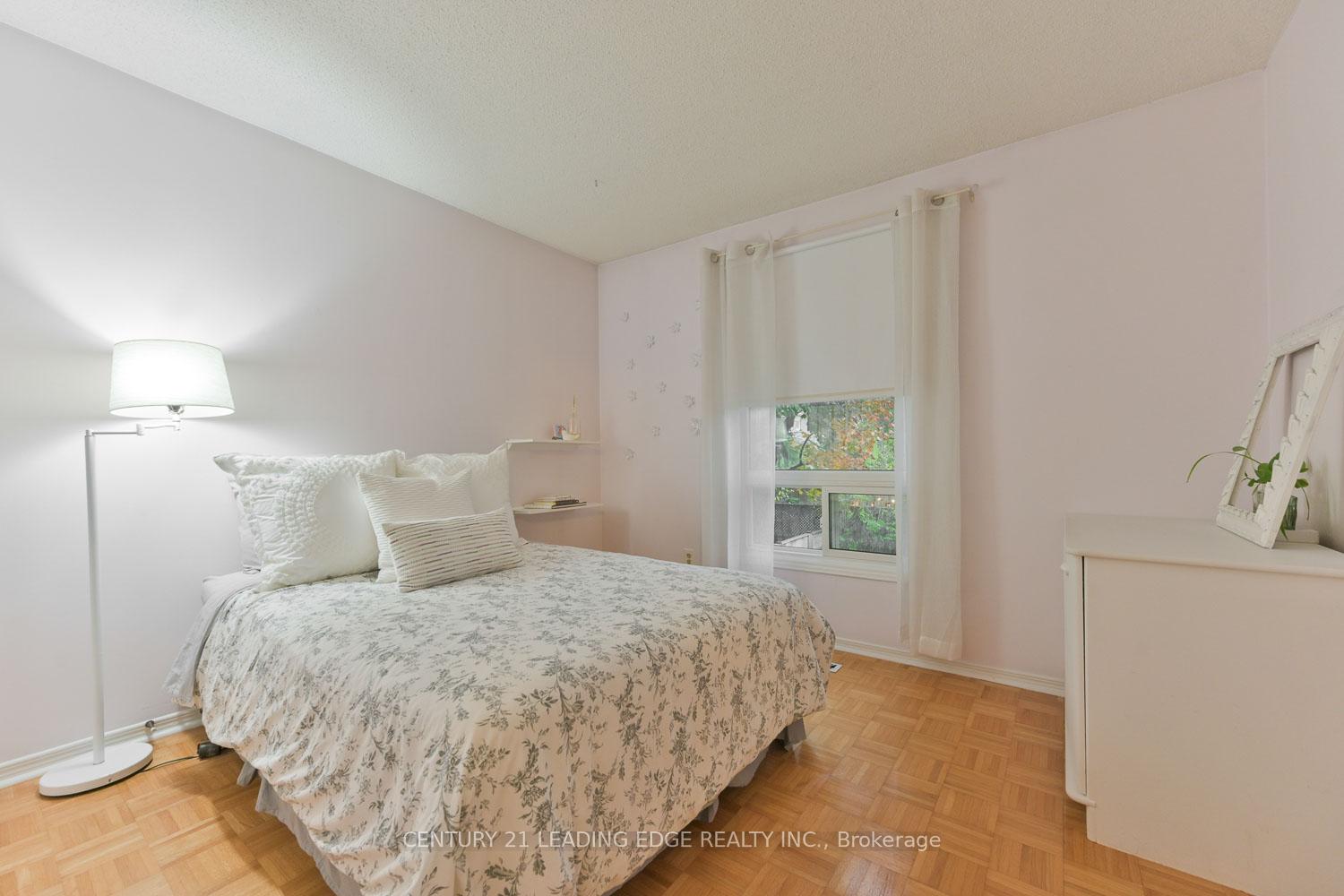Photo 31 of 81 Mccarty Crescent, Markham, Markham Village — HOMEH