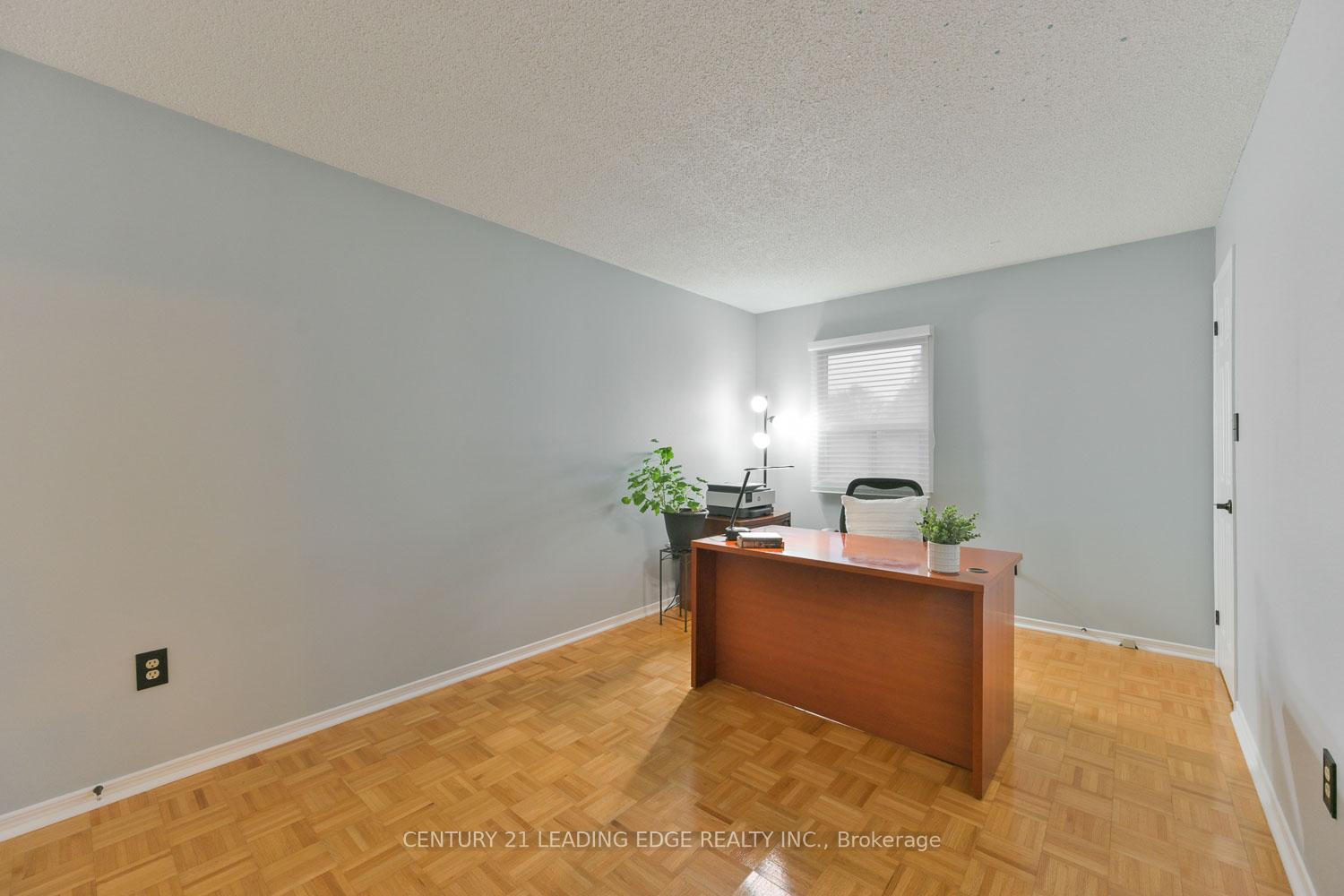 Photo 34 of 81 Mccarty Crescent, Markham, Markham Village — HOMEH