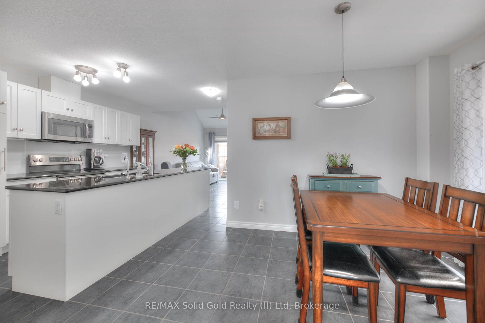 Photo 10 of 350 Finoro Crescent, Woolwich — HOMEH