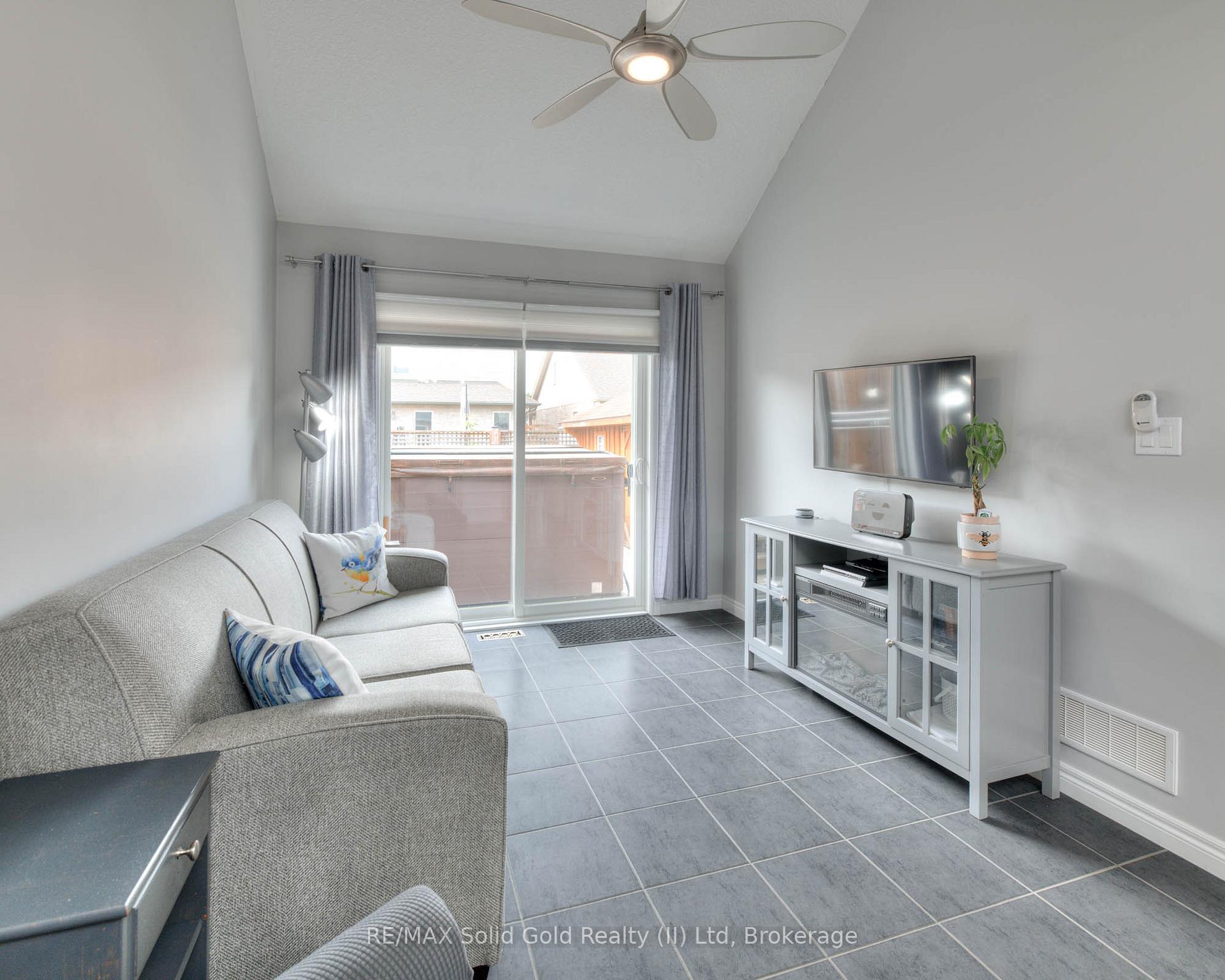 Photo 16 of 350 Finoro Crescent, Woolwich — HOMEH