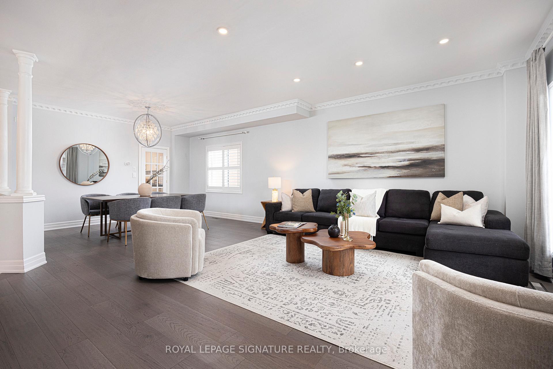 Photo 7 of 559 Royalpark Way, Vaughan, Elder Mills — HOMEH