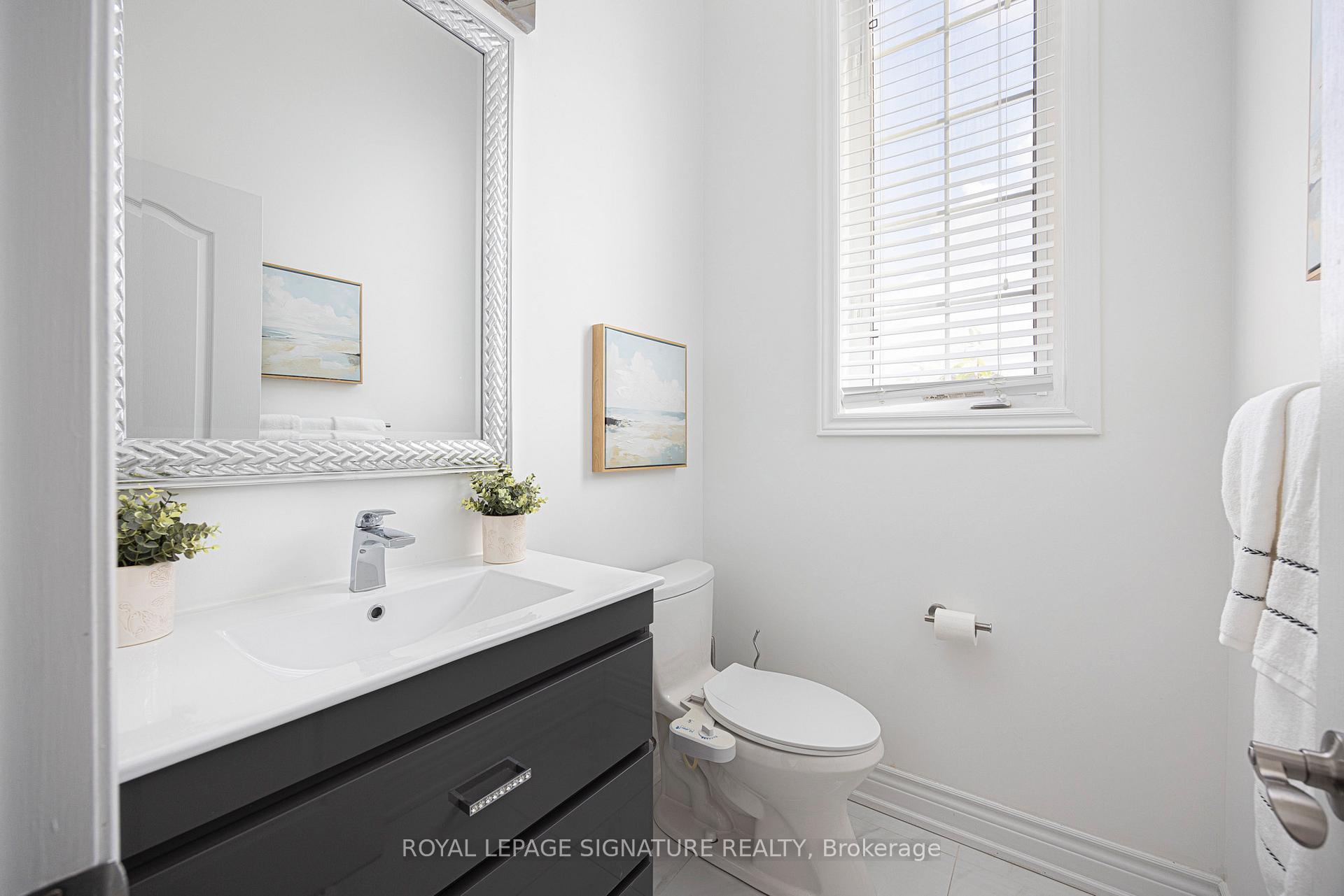Photo 16 of 559 Royalpark Way, Vaughan, Elder Mills — HOMEH
