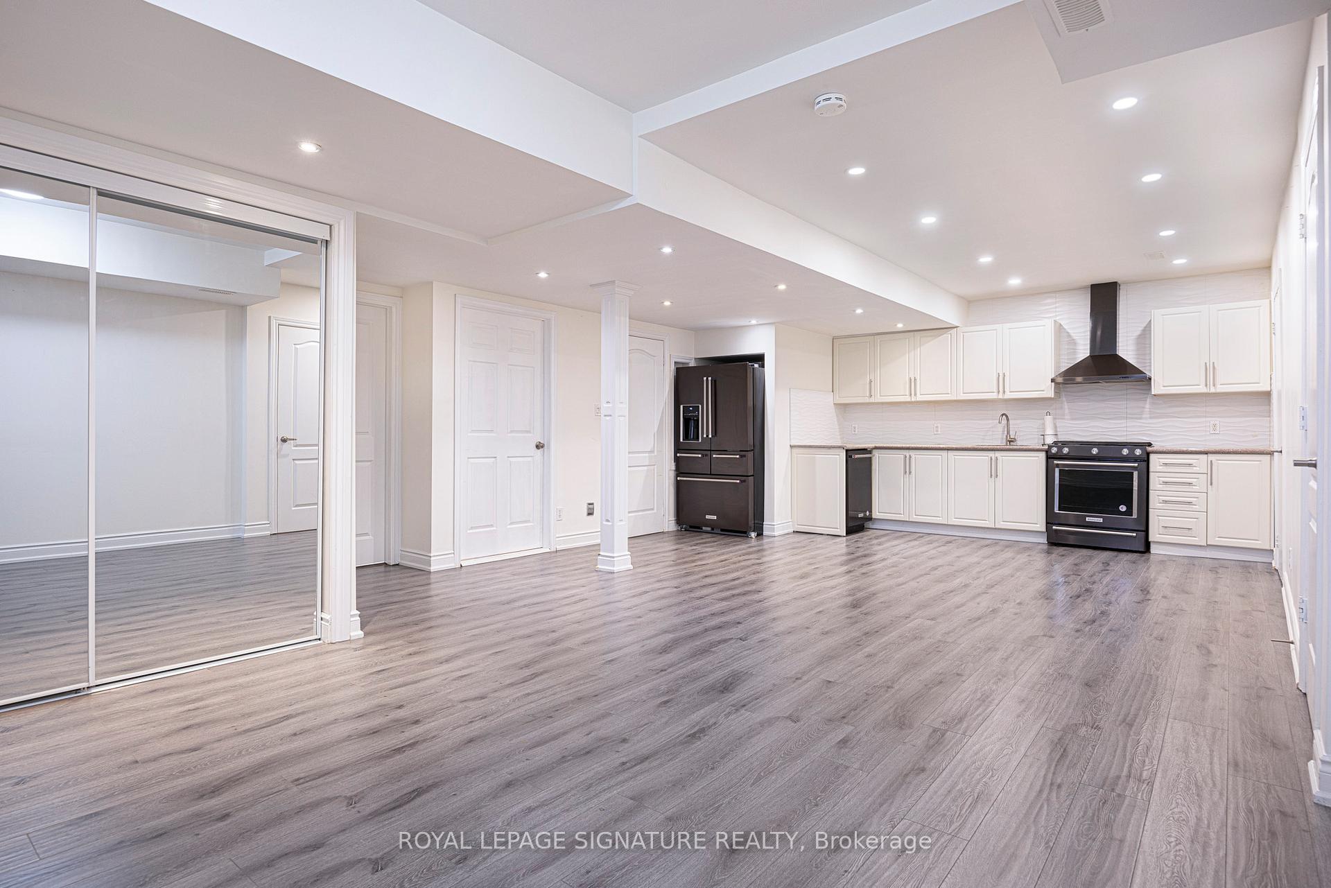 Photo 28 of 559 Royalpark Way, Vaughan, Elder Mills — HOMEH