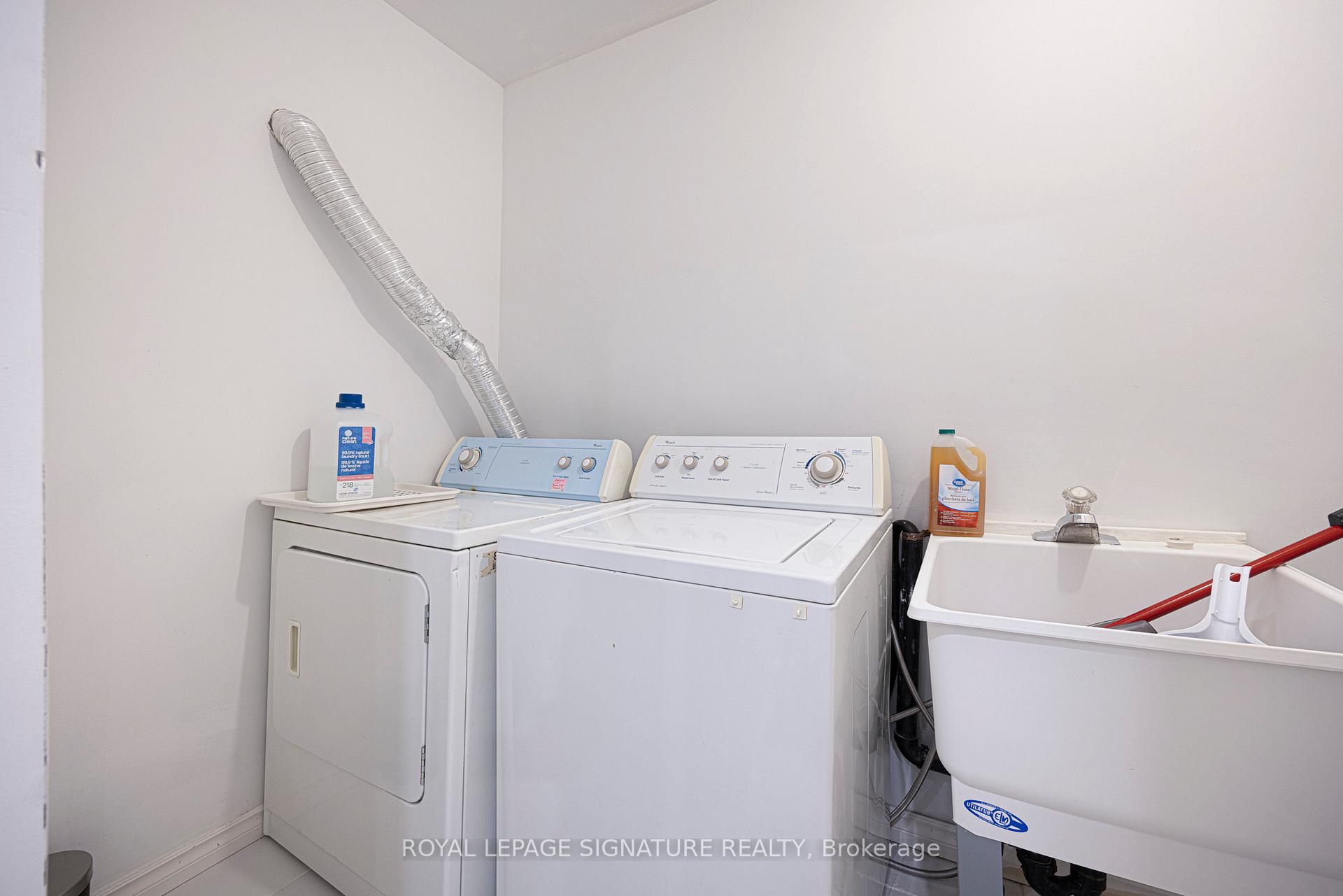 Photo 33 of 559 Royalpark Way, Vaughan, Elder Mills — HOMEH