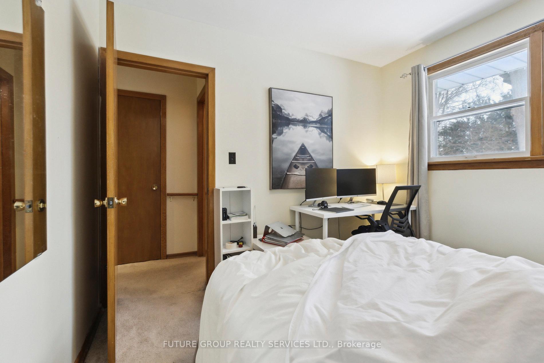 Photo 18 of 123 Elgin Crescent, Waterloo — HOMEH