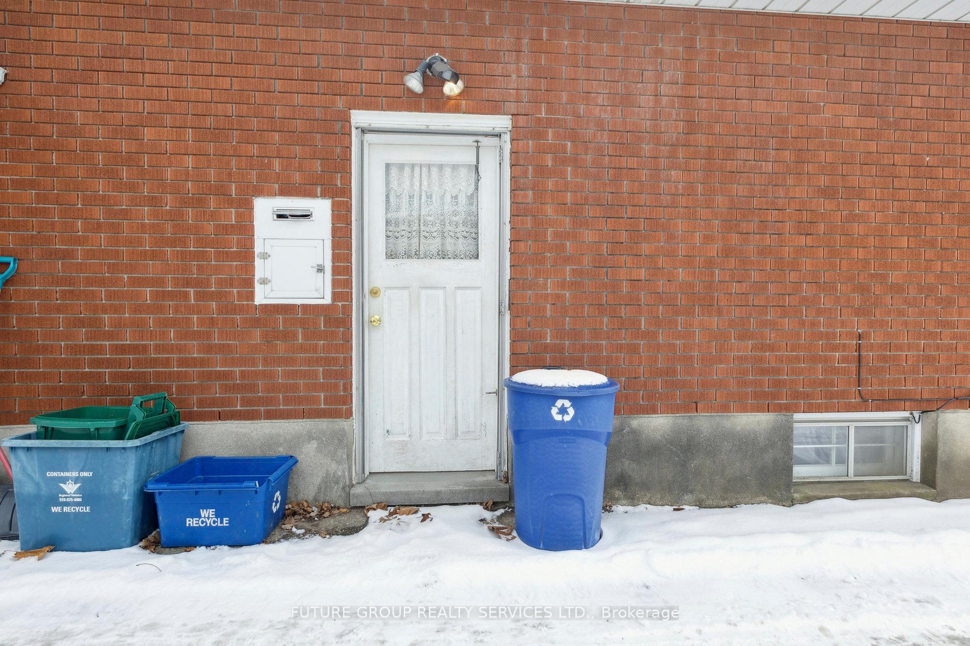 Photo 22 of 123 Elgin Crescent, Waterloo — HOMEH