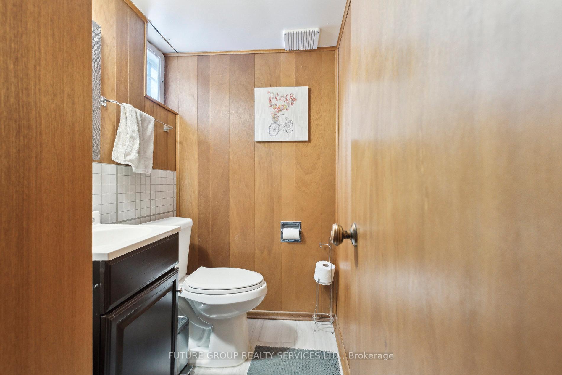 Photo 27 of 123 Elgin Crescent, Waterloo — HOMEH