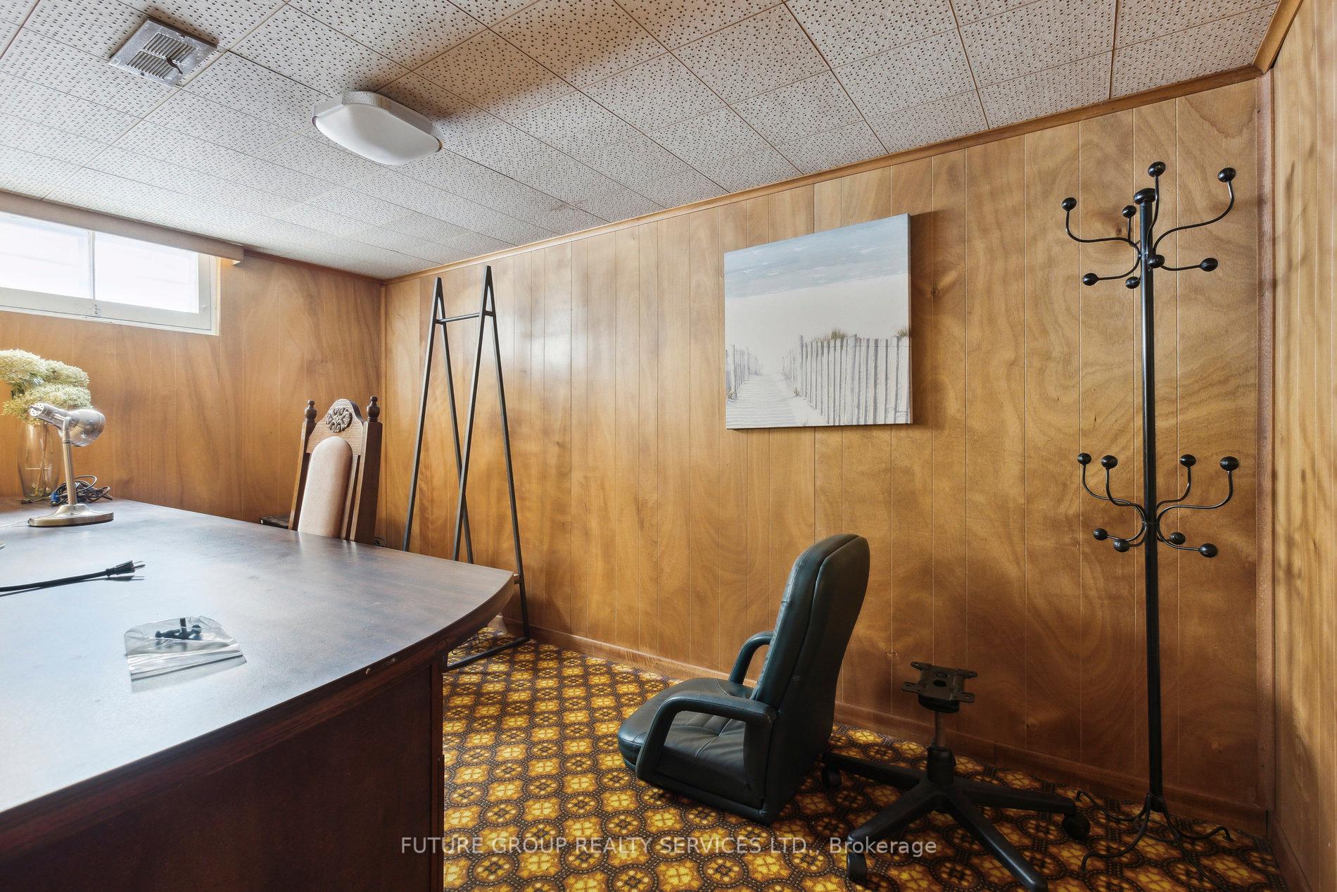 Photo 34 of 123 Elgin Crescent, Waterloo — HOMEH