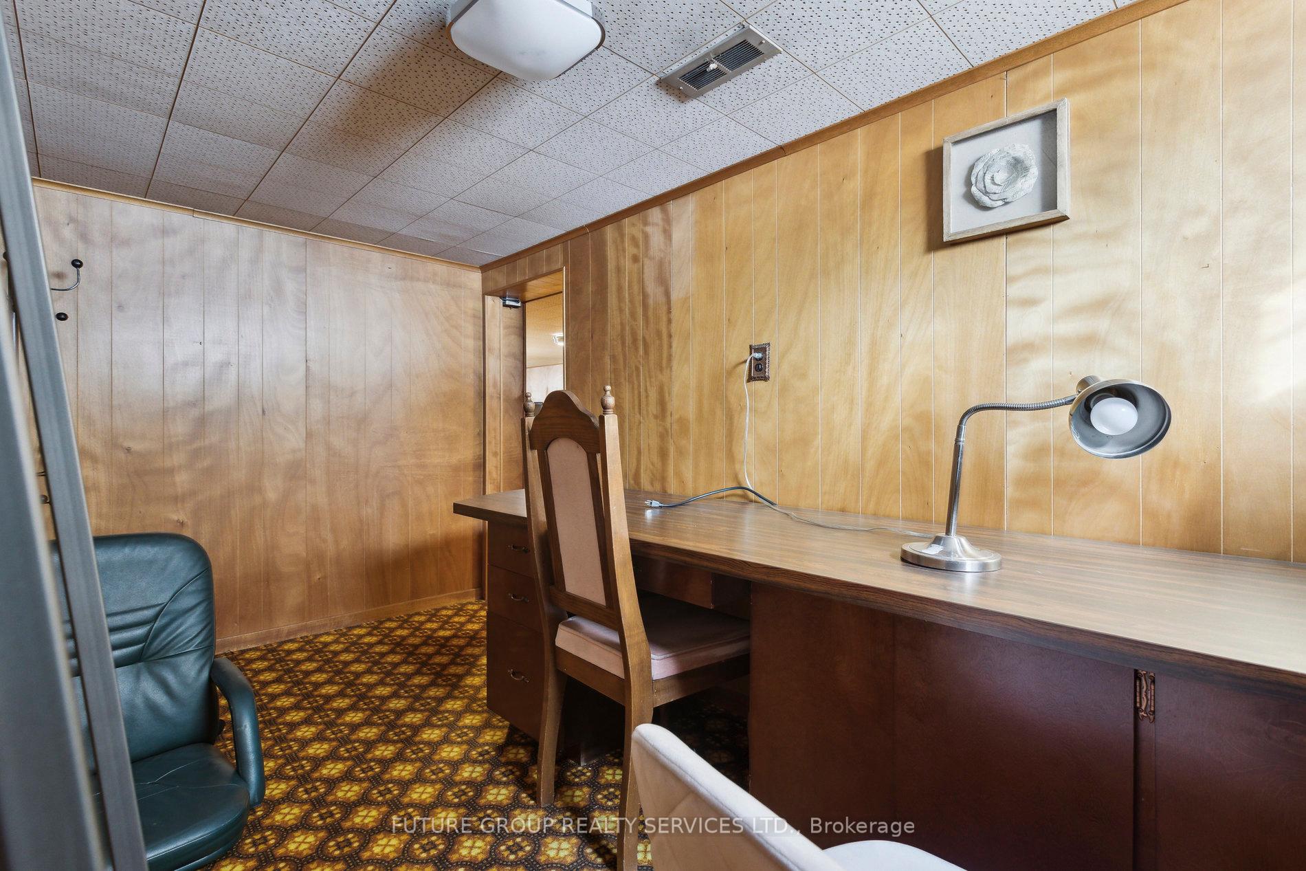 Photo 35 of 123 Elgin Crescent, Waterloo — HOMEH