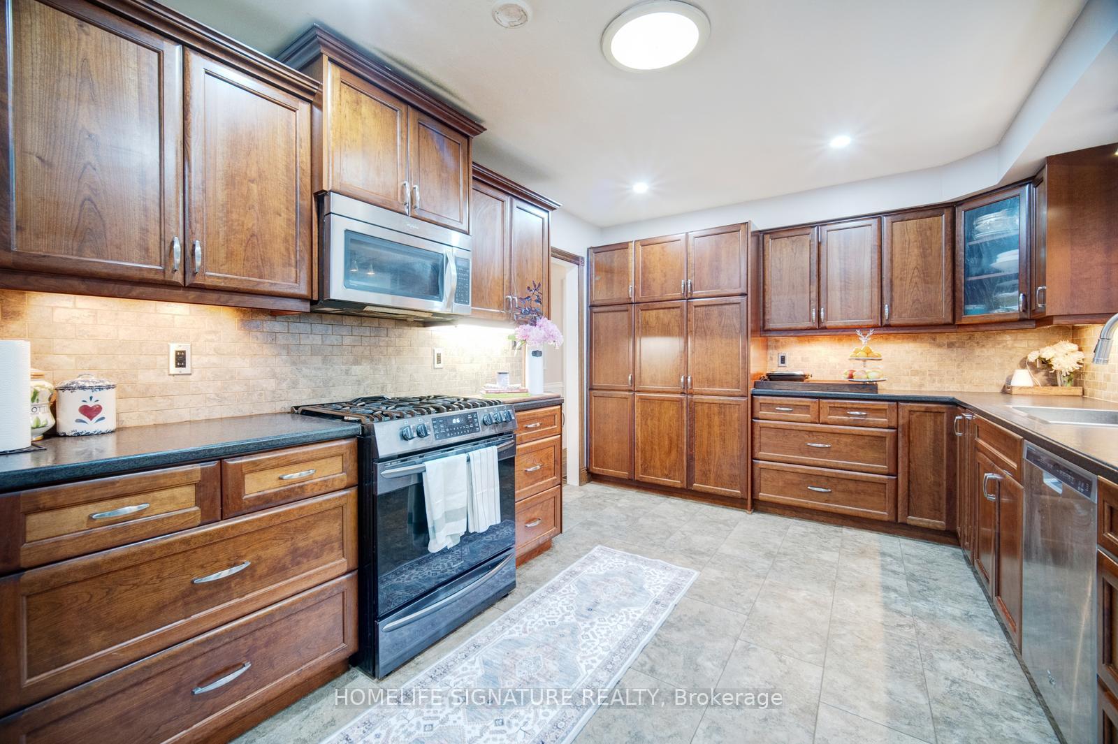 Photo 16 of 264 Seldon Street, Zorra, Thamesford — HOMEH