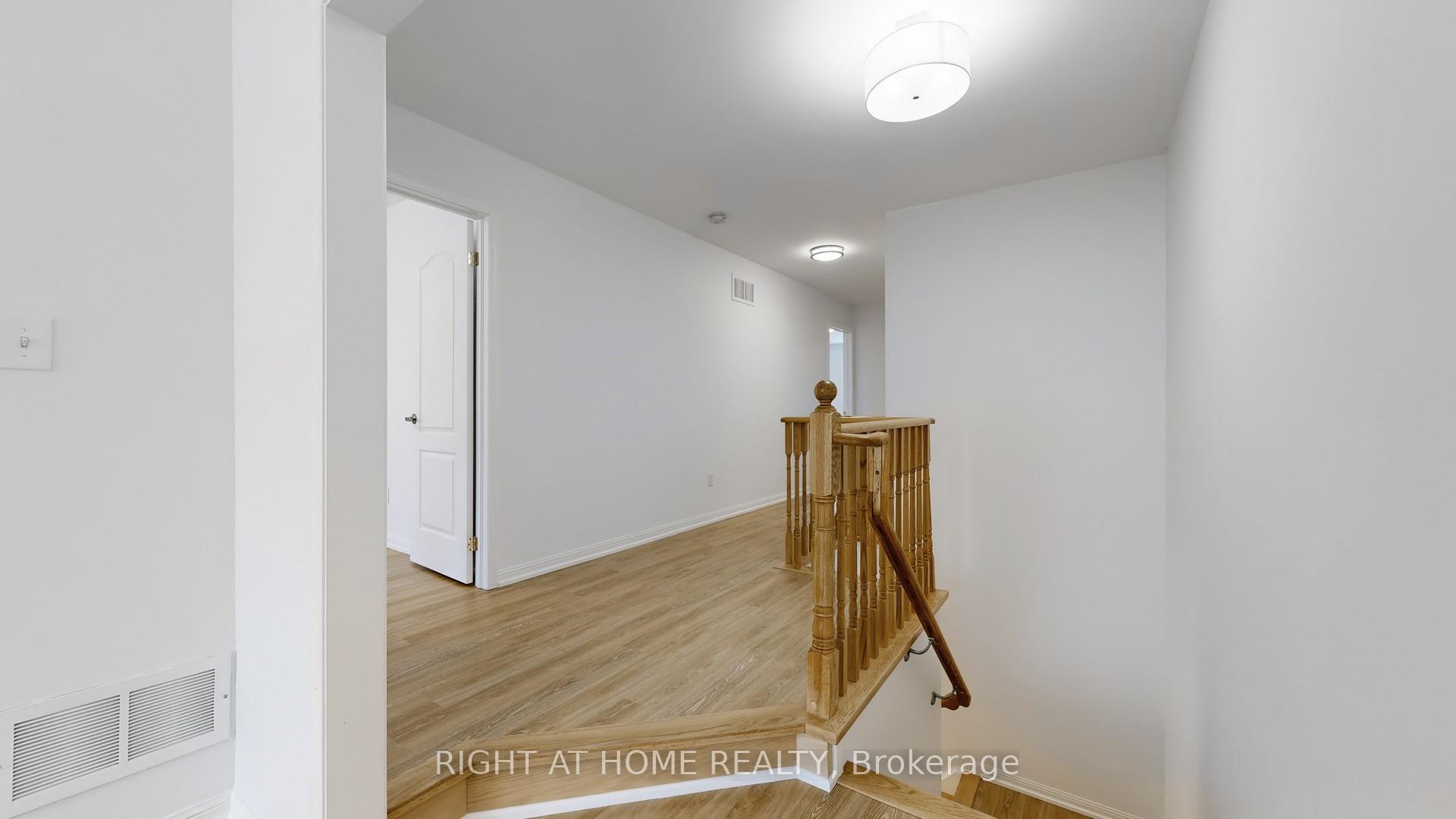 Photo 16 of 76 Barkdale Way, Whitby, Pringle Creek — HOMEH